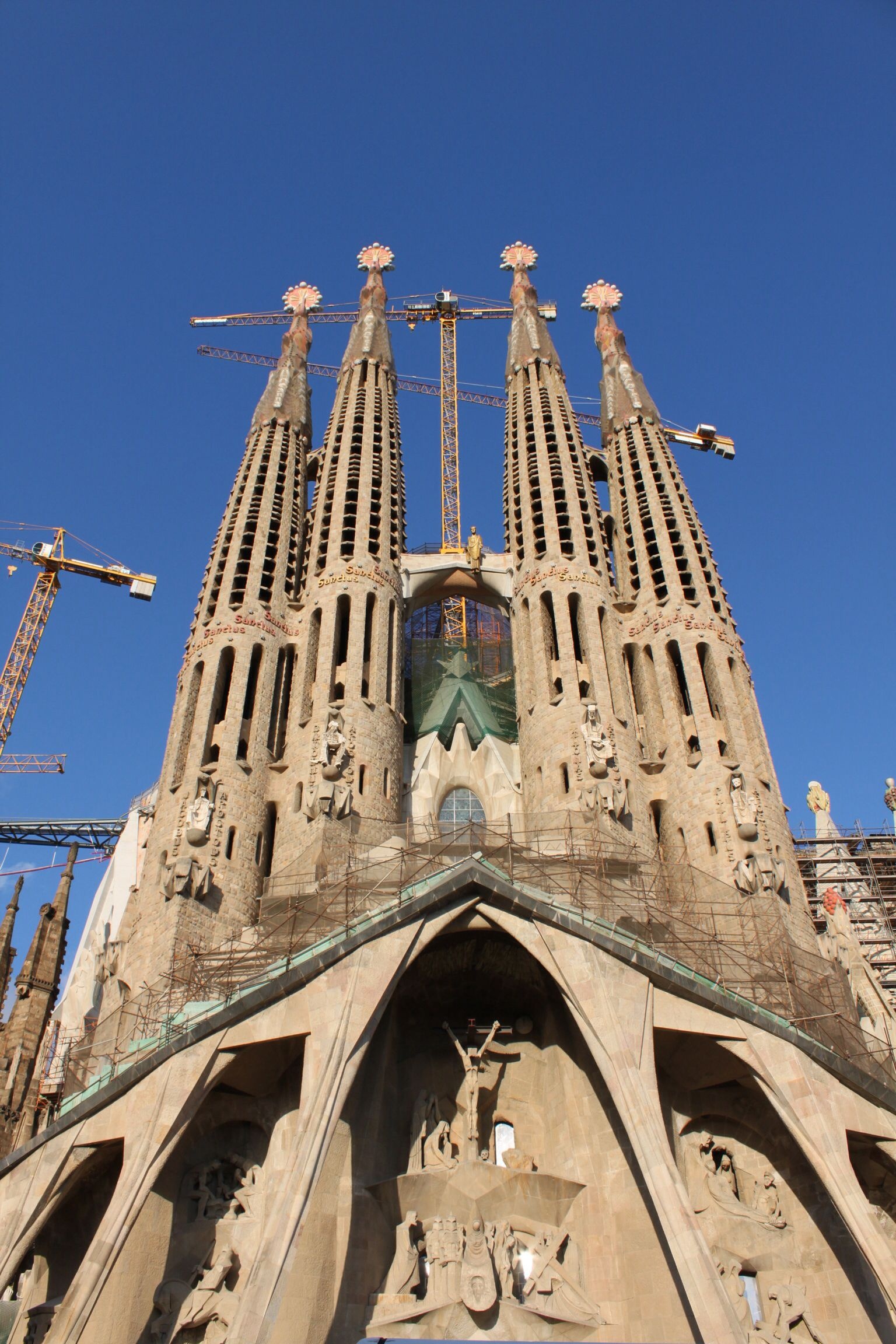 Sagrada Familia, Barcelona attraction, Gaudi's legacy, Artistic brilliance, 1540x2310 HD Phone