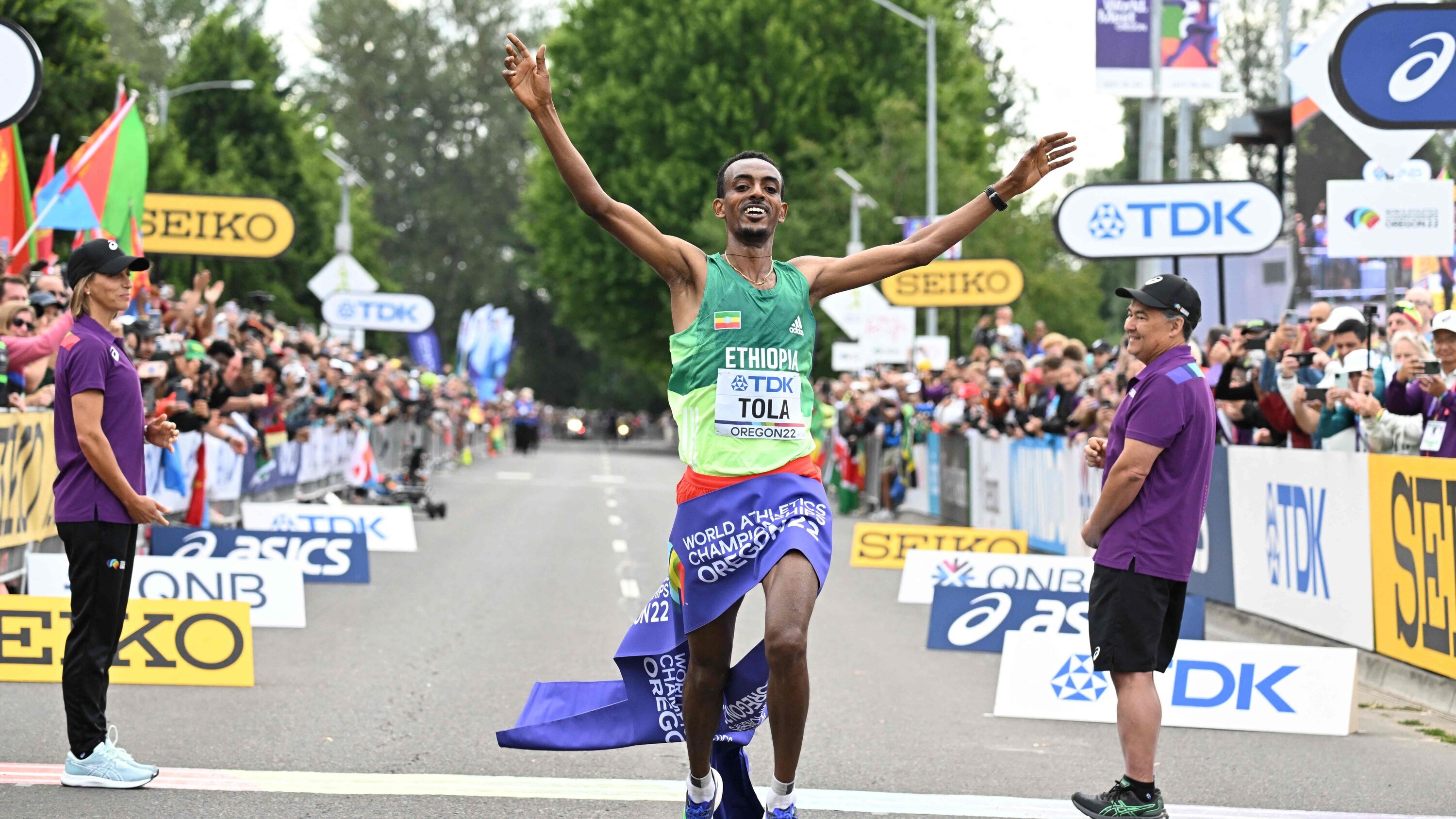 Tamirat Tola, Ethiopia, World championship marathon, The New York Times, 3000x1690 HD Desktop