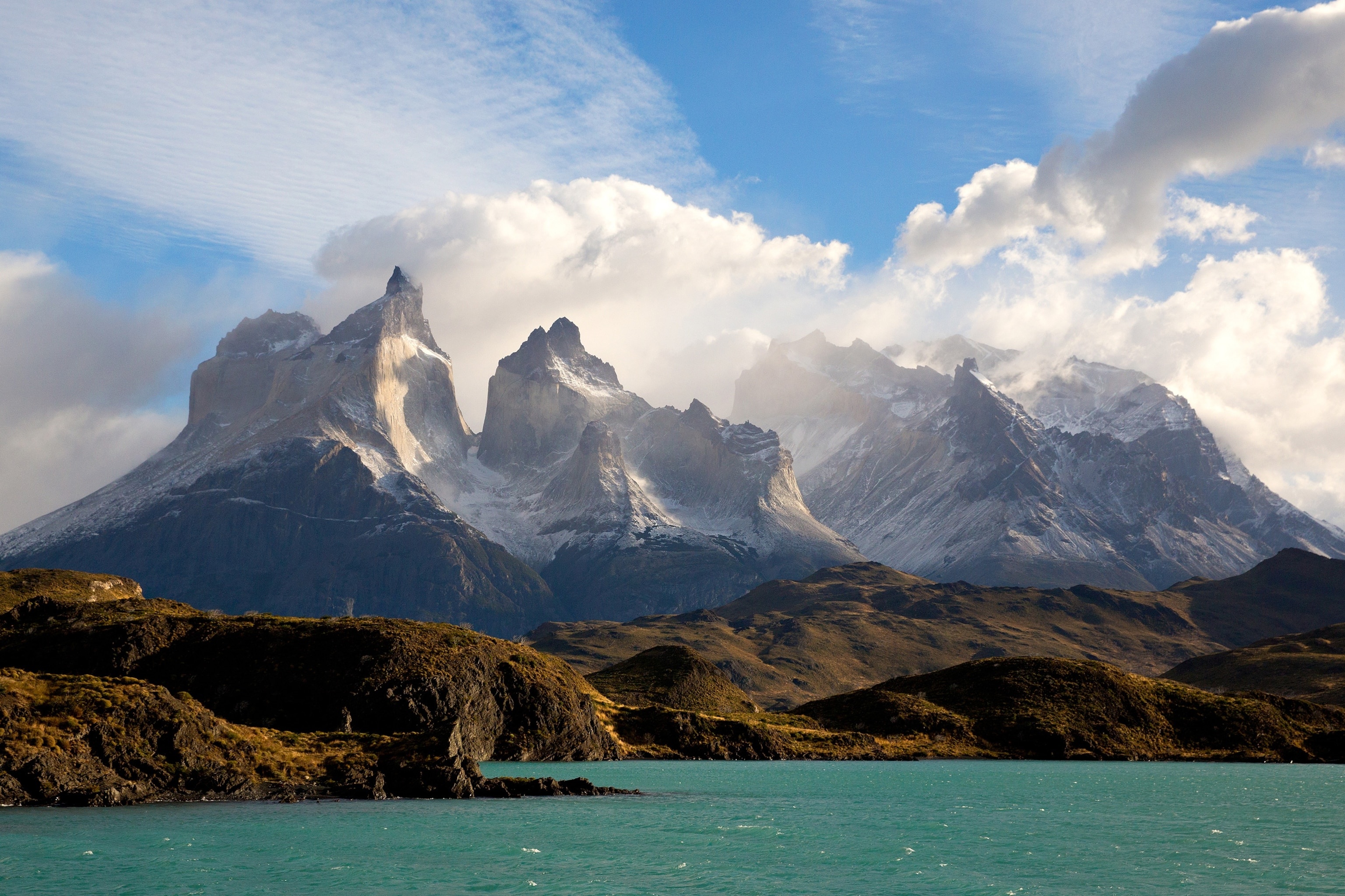 Torres del Paine National Park, Breathtaking photos, Patagonian wonder, Chile, 3080x2050 HD Desktop