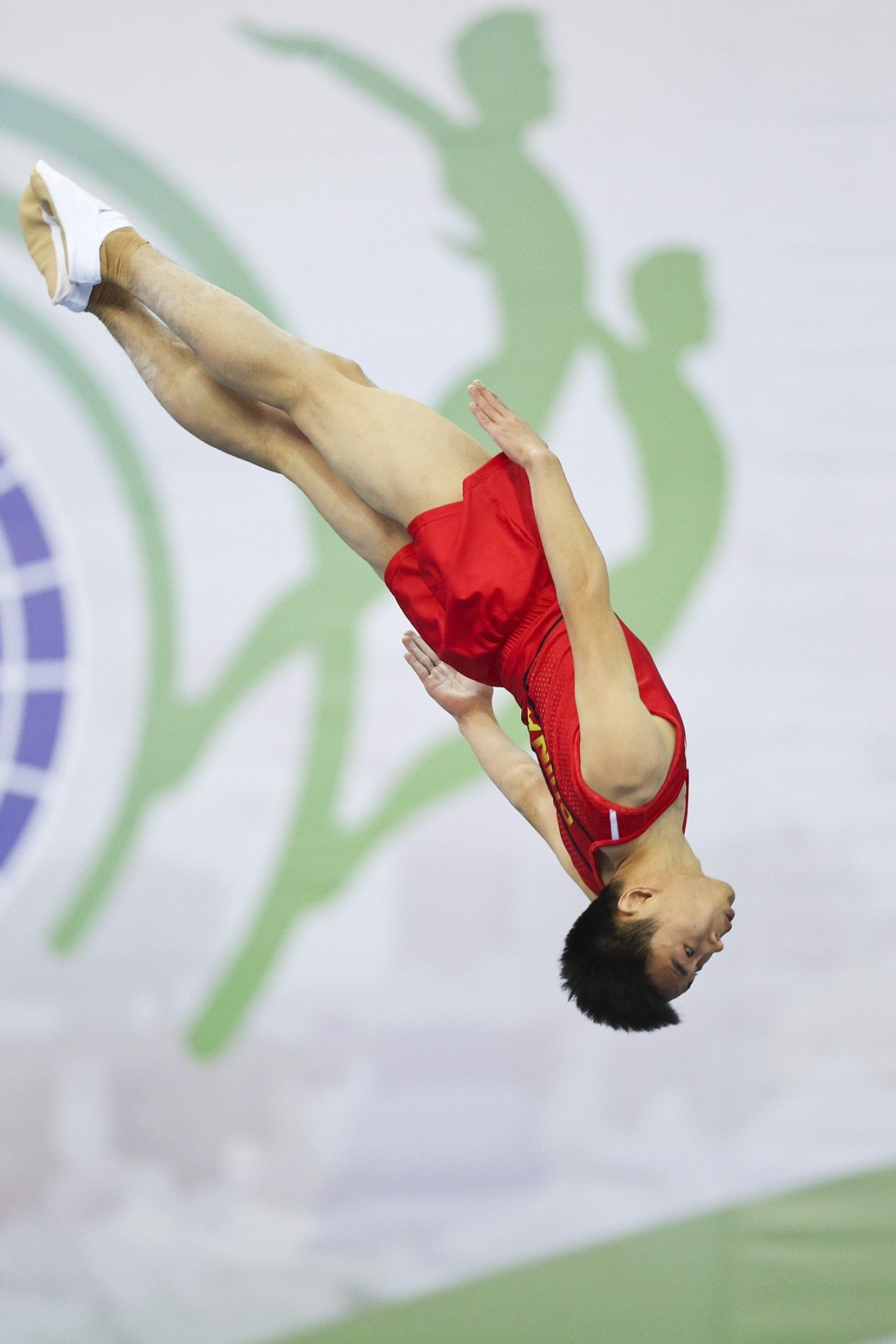 Trampoline gymnastics: Gao Lei, A Chinese individual gymnast, Olympian, and four-time world champion. 1370x2050 HD Wallpaper.