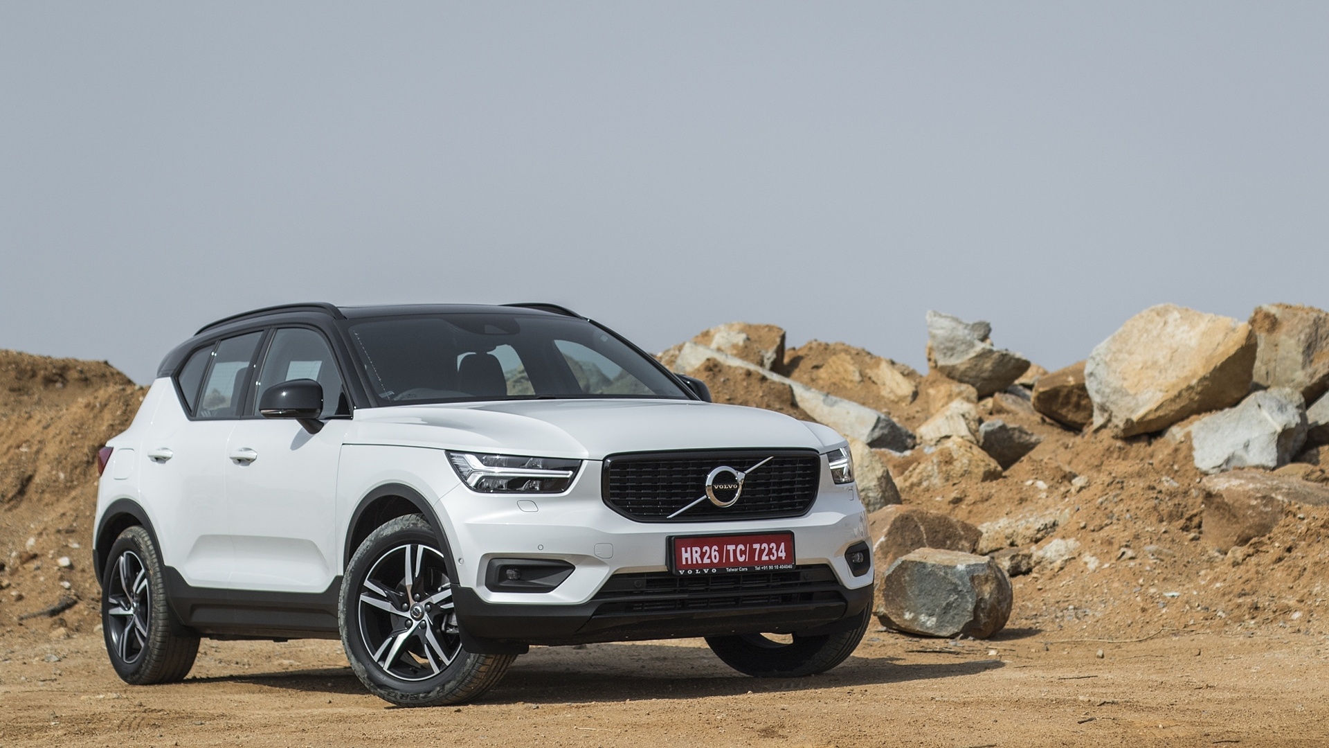 Volvo XC40 images, Interior & exterior photo gallery, Carwale, Auto expert, 1920x1080 Full HD Desktop