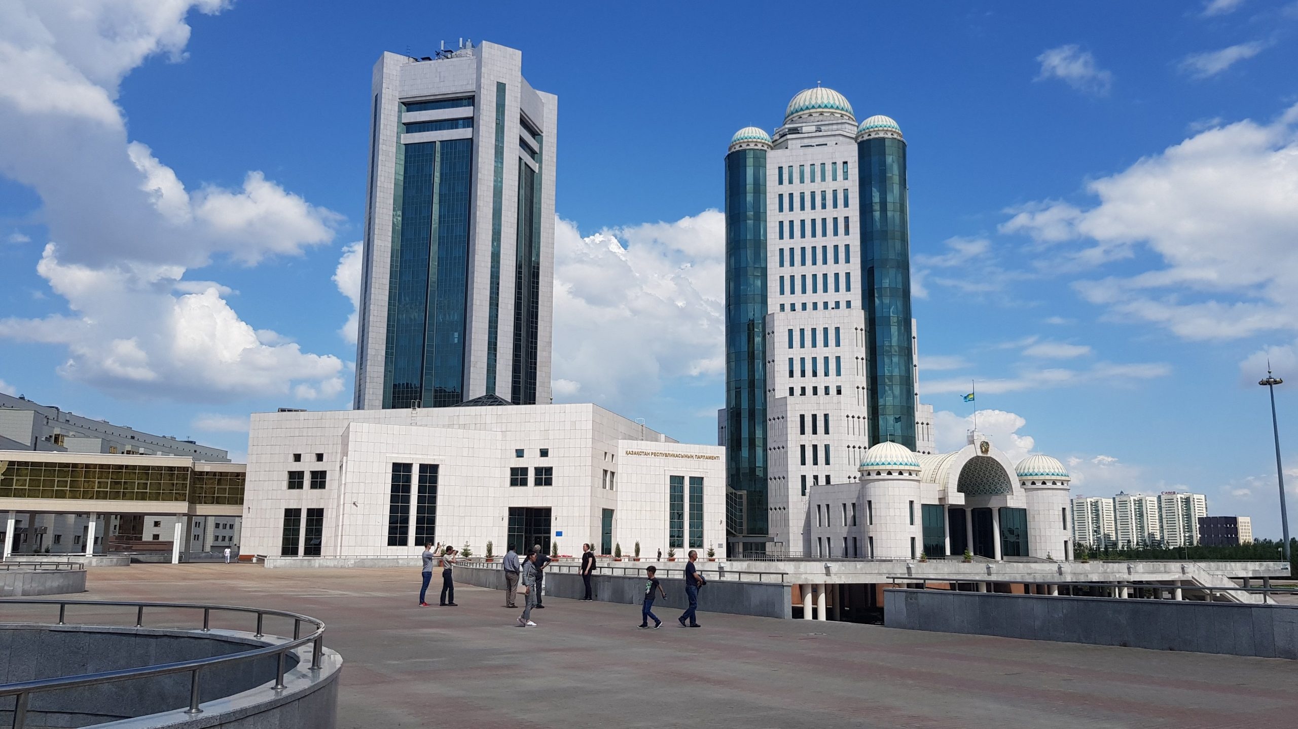 Kazakhstan rallies pluralism, 2560x1440 HD Desktop