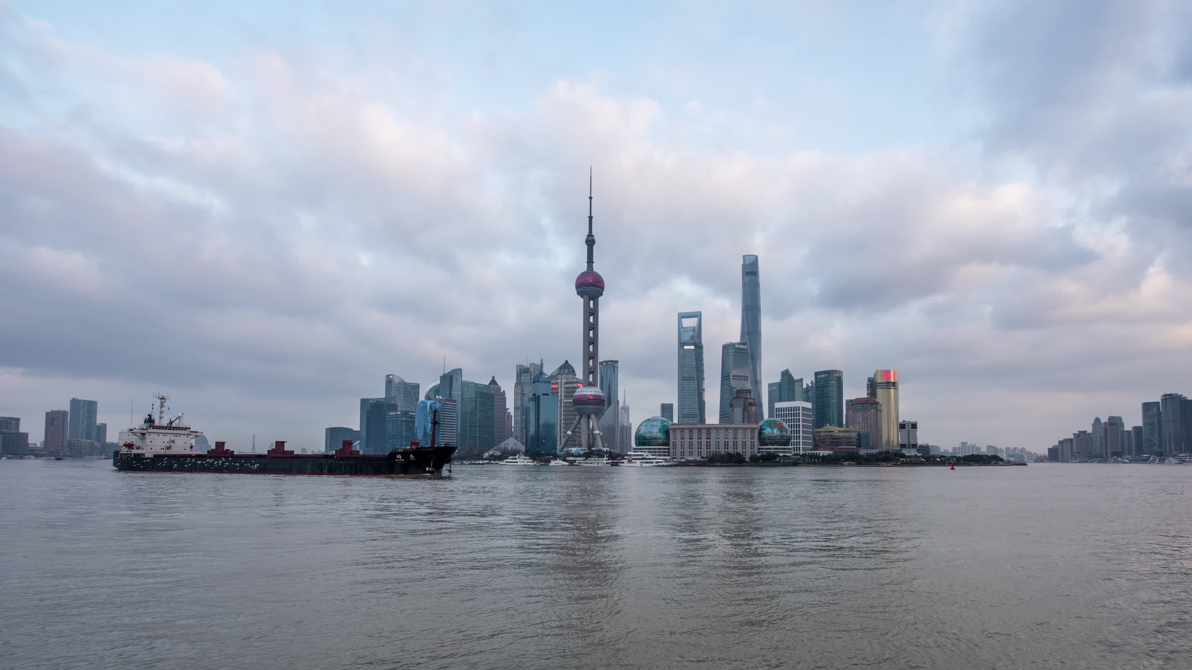 Cityscape: Oriental Pearl Tower, Huangpu River, The Pudong New Area, Shanghai, China. 3840x2160 4K Wallpaper.