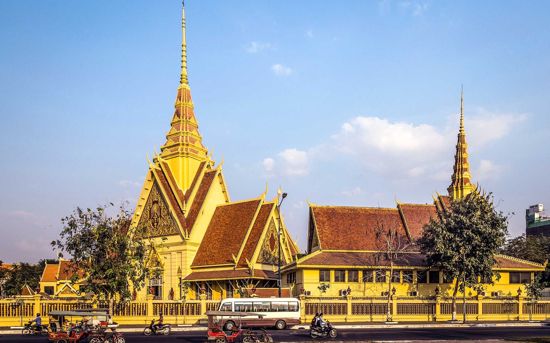 Phnom Penh, Travels, Cambodia Day Tours, Cambodia Travel, 1920x1200 HD Desktop