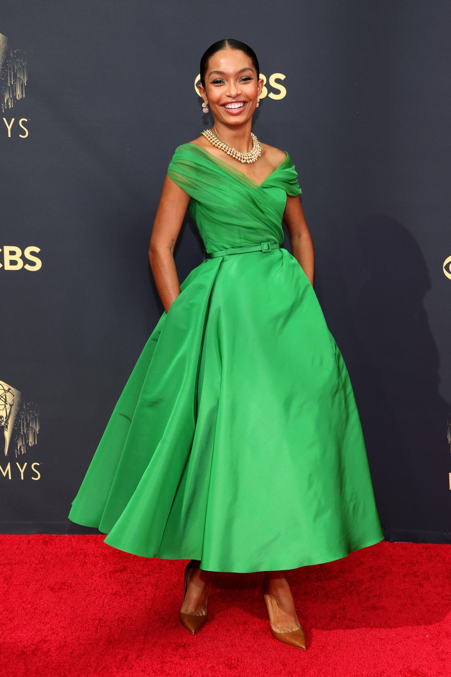 Emmy Awards, Beautiful looks, 2021, 1440x2160 HD Phone