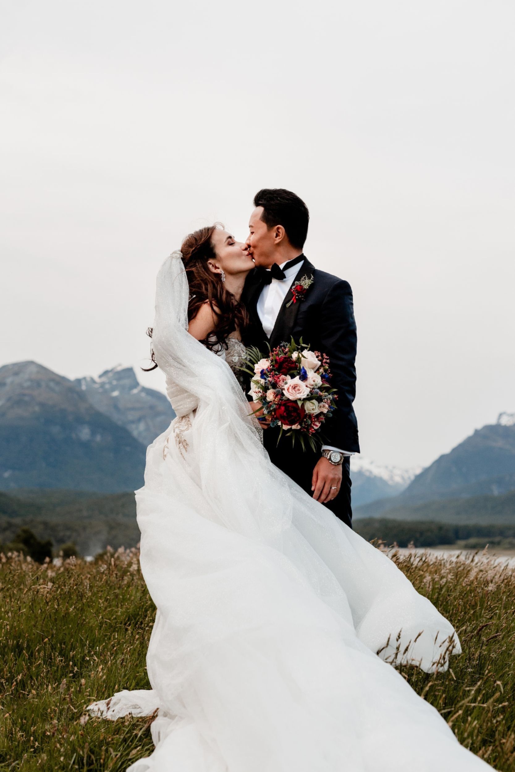 Han Geng, Celina Jade, New Zealand wedding, 1670x2500 HD Phone