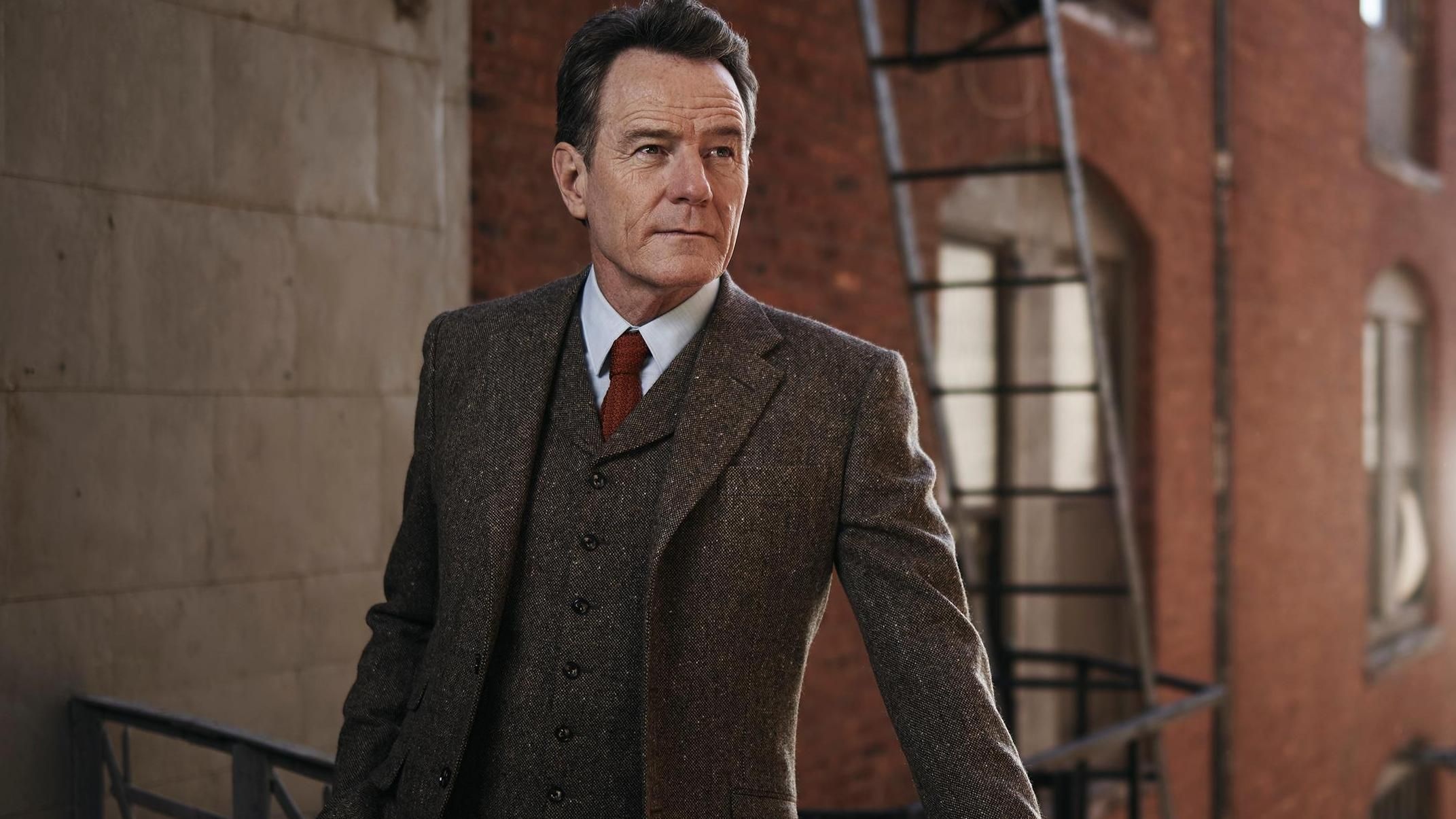 Bryan Cranston: Played U.S. president Lyndon B. Johnson in the American Repertory Theater and Broadway productions of All the Way. 2150x1210 HD Wallpaper.