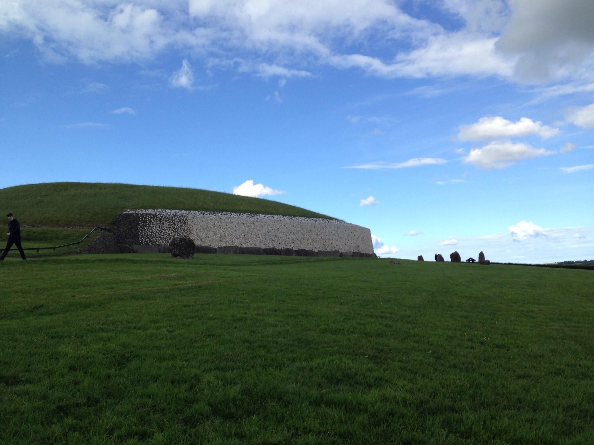 Antike keltische Grabstätte in Newgrange, 2050x1540 HD Desktop