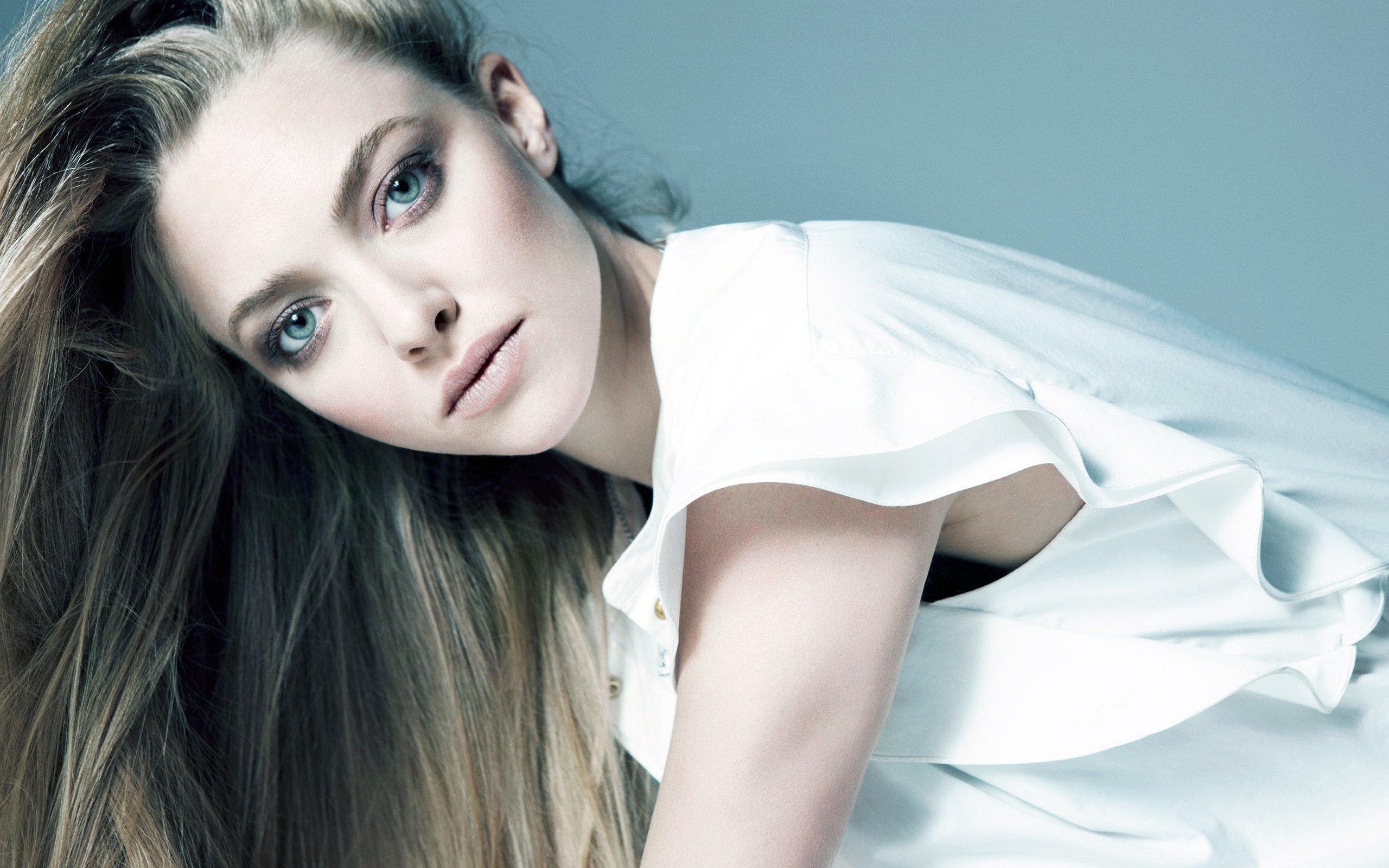 Amanda Seyfried, Wallpapers, Posted by Ethan, 2560x1600 HD Desktop