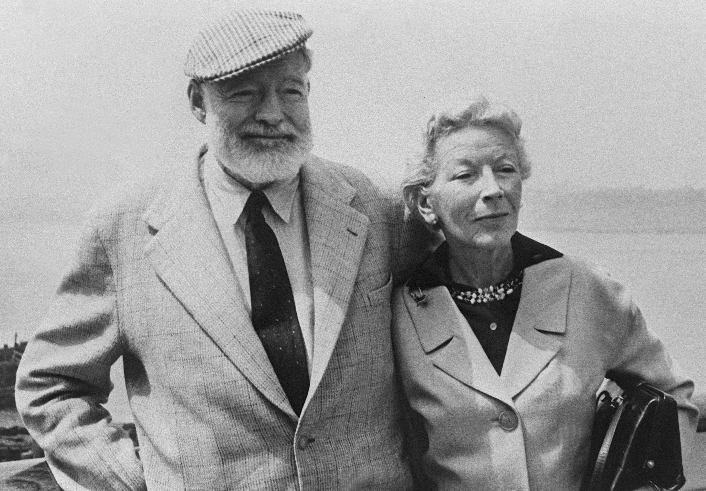 Ernest Hemingway, Hated women, Absolutely did not, Observer, 2700x1880 HD Desktop