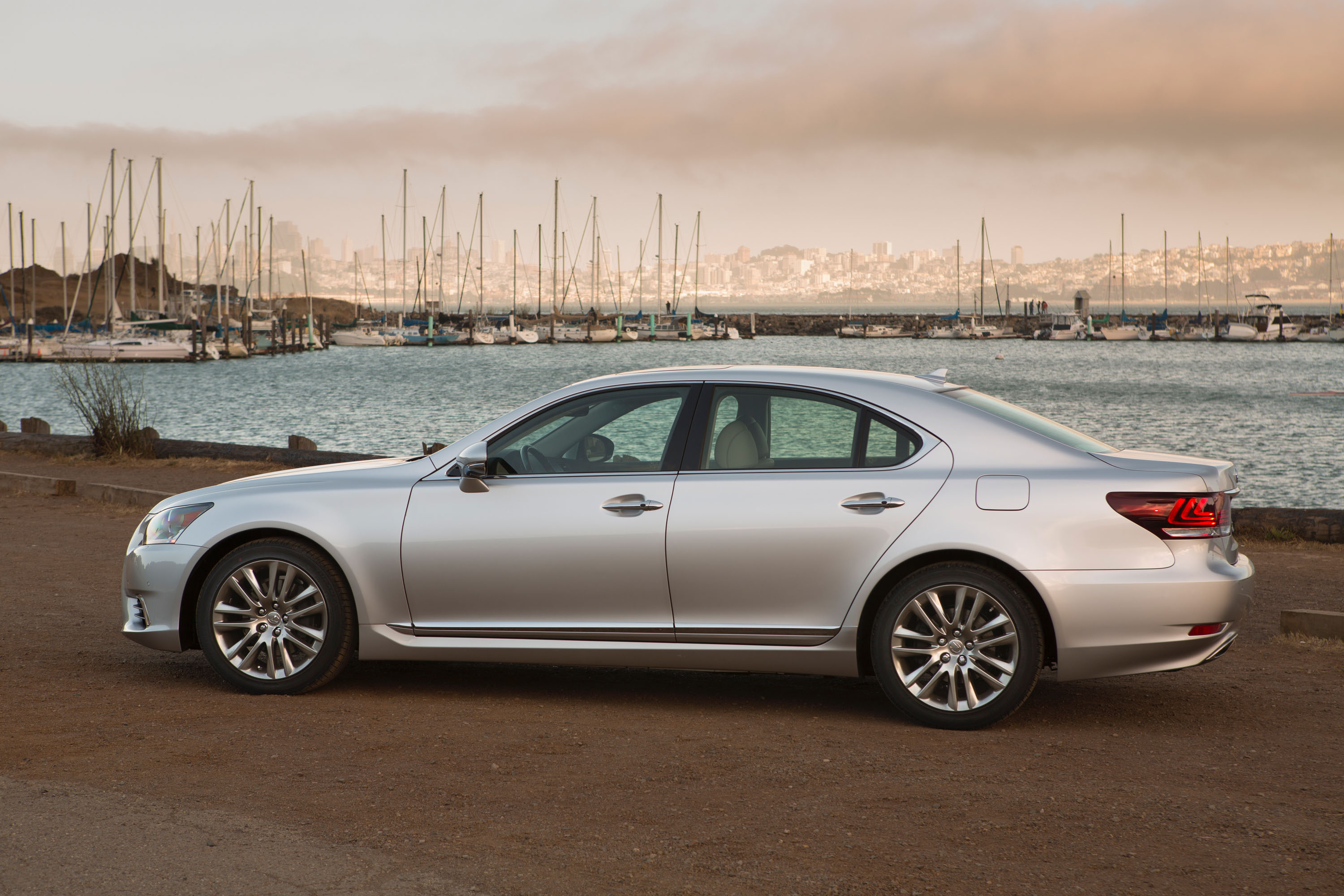 Lexus LS, 2015 sedan, Car images, Luxury vehicle, 3000x2000 HD Desktop