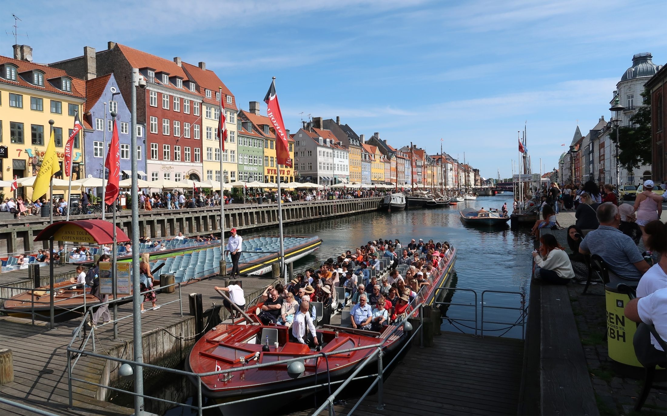 Charmantes Viertel am Kanal in Nyhavn, 2200x1380 HD Desktop