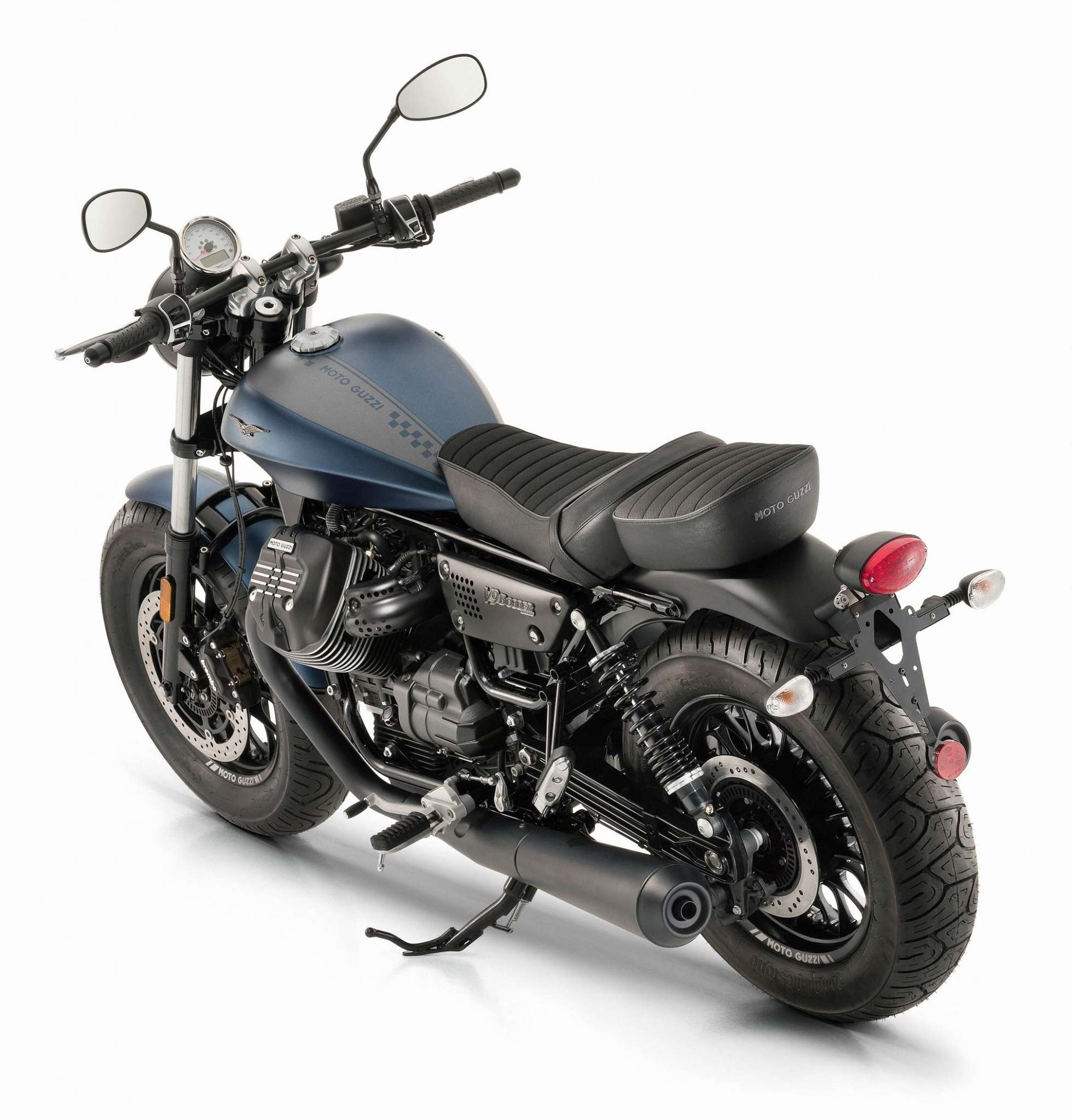 Moto Guzzi V9, 2018 model, Bobber review, Total motorcycle, 1960x2050 HD Phone