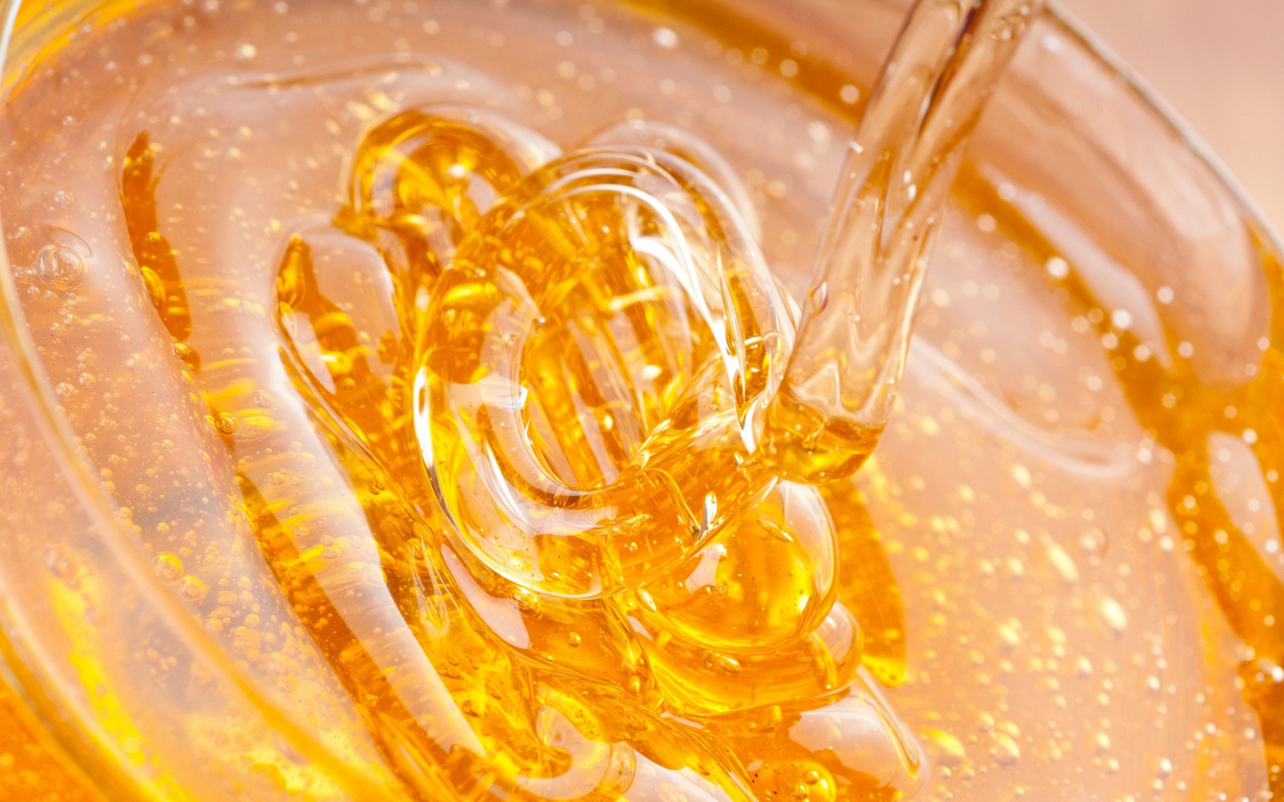 Honey: Essentially pure sugar, with no fat and only trace amounts of protein and fiber. 2560x1600 HD Wallpaper.