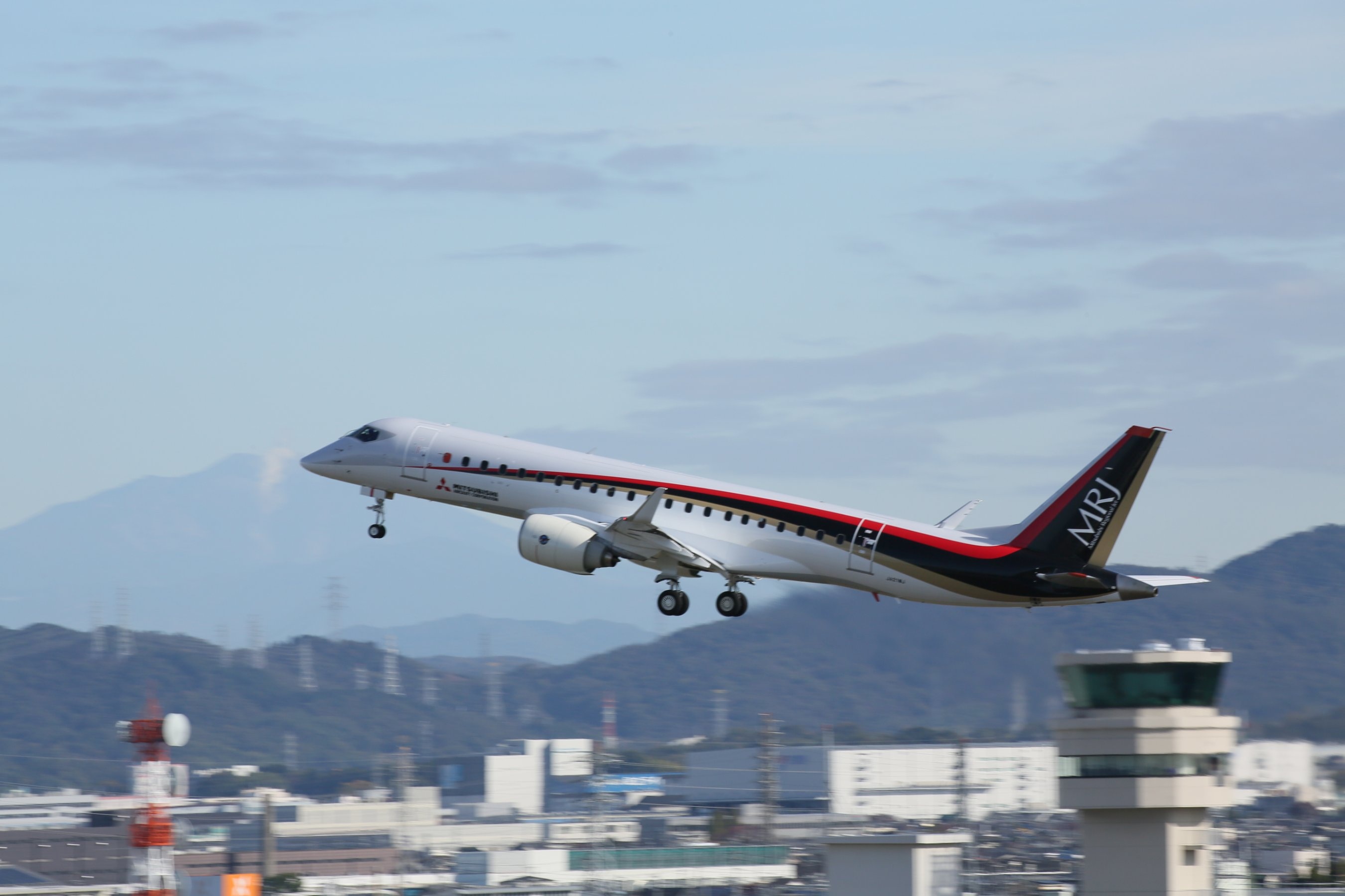 Mitsubishi Aircraft, First passenger jet, CNN Travel, October 2022, 2700x1800 HD Desktop