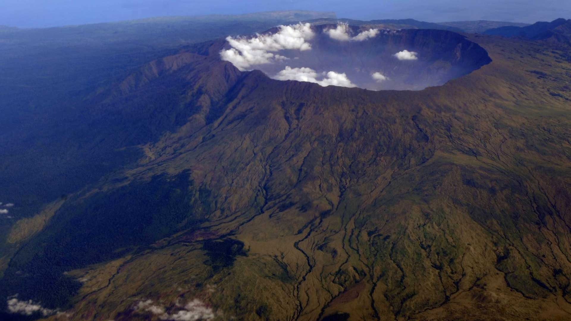 Mount Tambora, Ring of Fire, Central Java, Volcanic activity, 1920x1080 Full HD Desktop