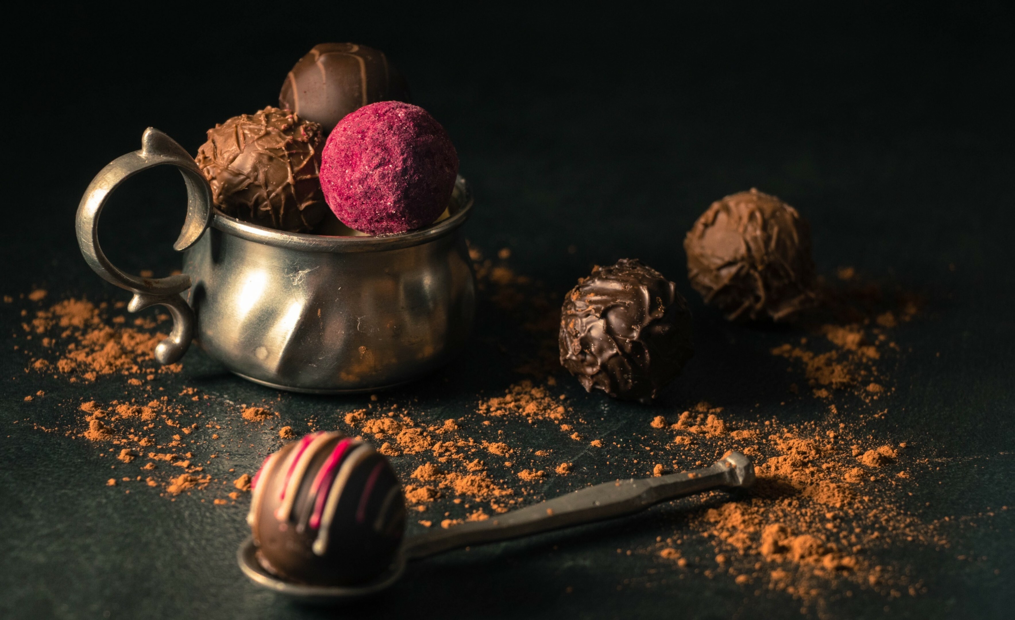 Sweets: Bonbon, A small ball coated in chocolate. 3540x2160 HD Background.