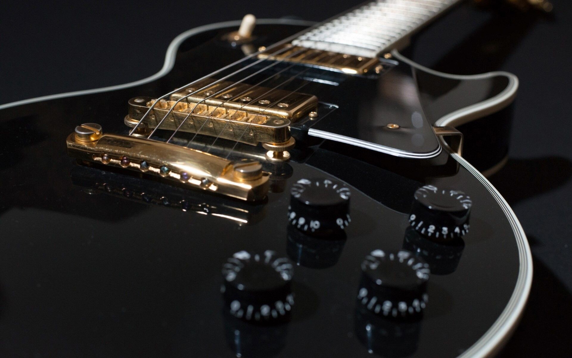 Gibson Guitar: The Joe Perry Boneyard Les Paul, An extremely rare musical instrument. 1920x1200 HD Background.