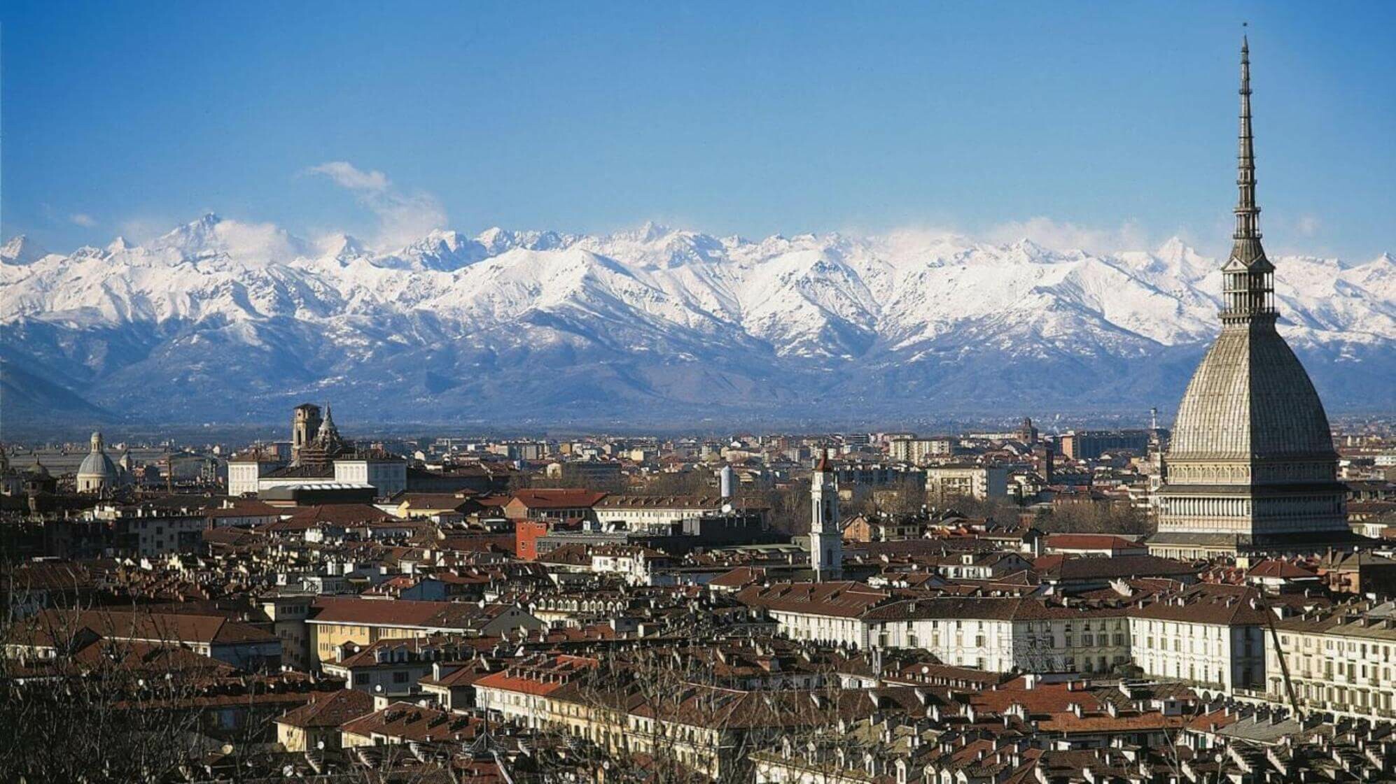 Turin: Mole Antonelliana, the city's architectonical symbol, which in turn hosts the Museo Nazionale del Cinema. 2000x1130 HD Background.