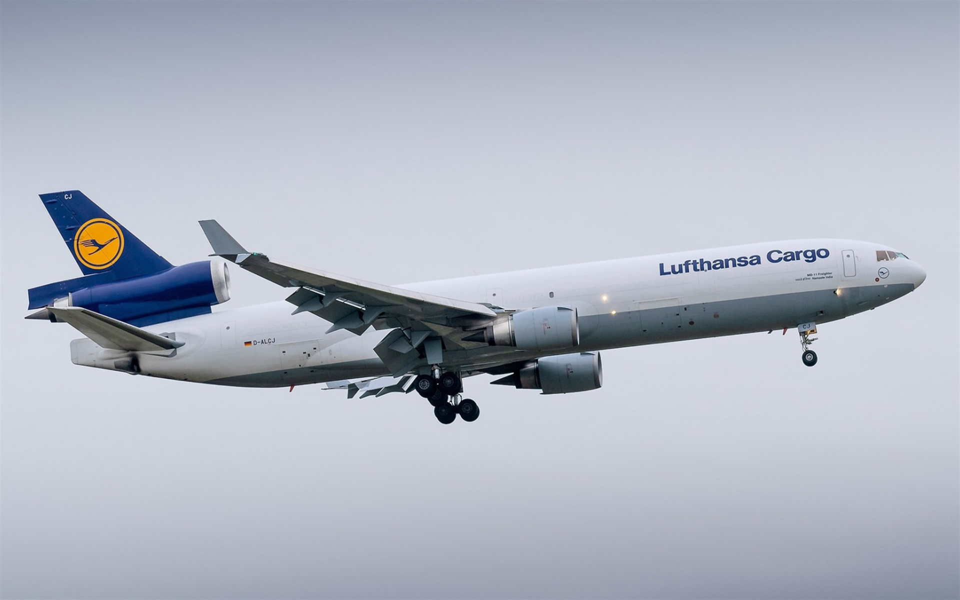 Lufthansa, McDonnell Douglas MD-11 Cargo, Flight travel, Himmel, 1920x1200 HD Desktop