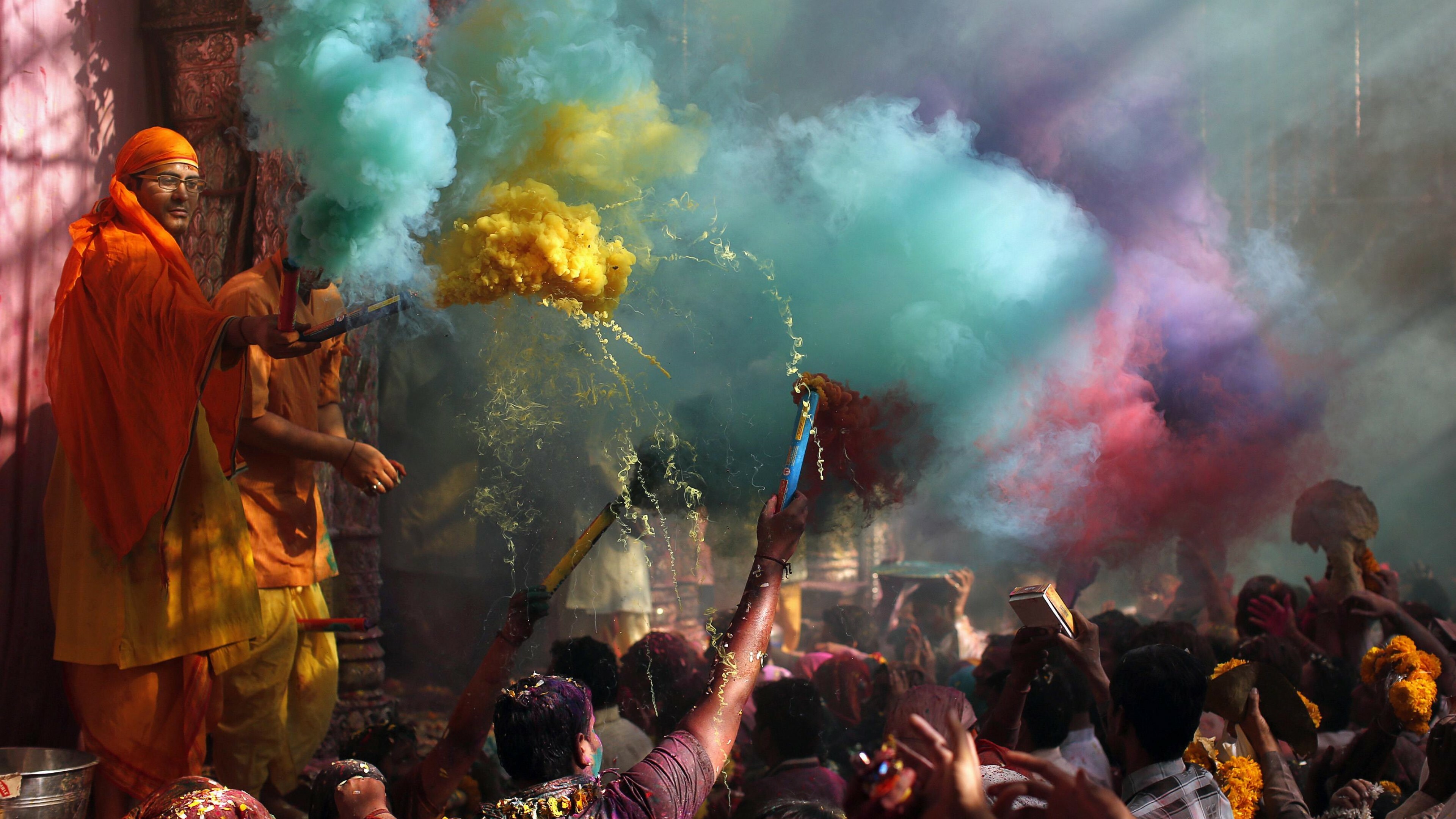 Festival: Holi, An ancient Hindu tradition, Indian holiday, Colored powder. 3840x2160 4K Wallpaper.