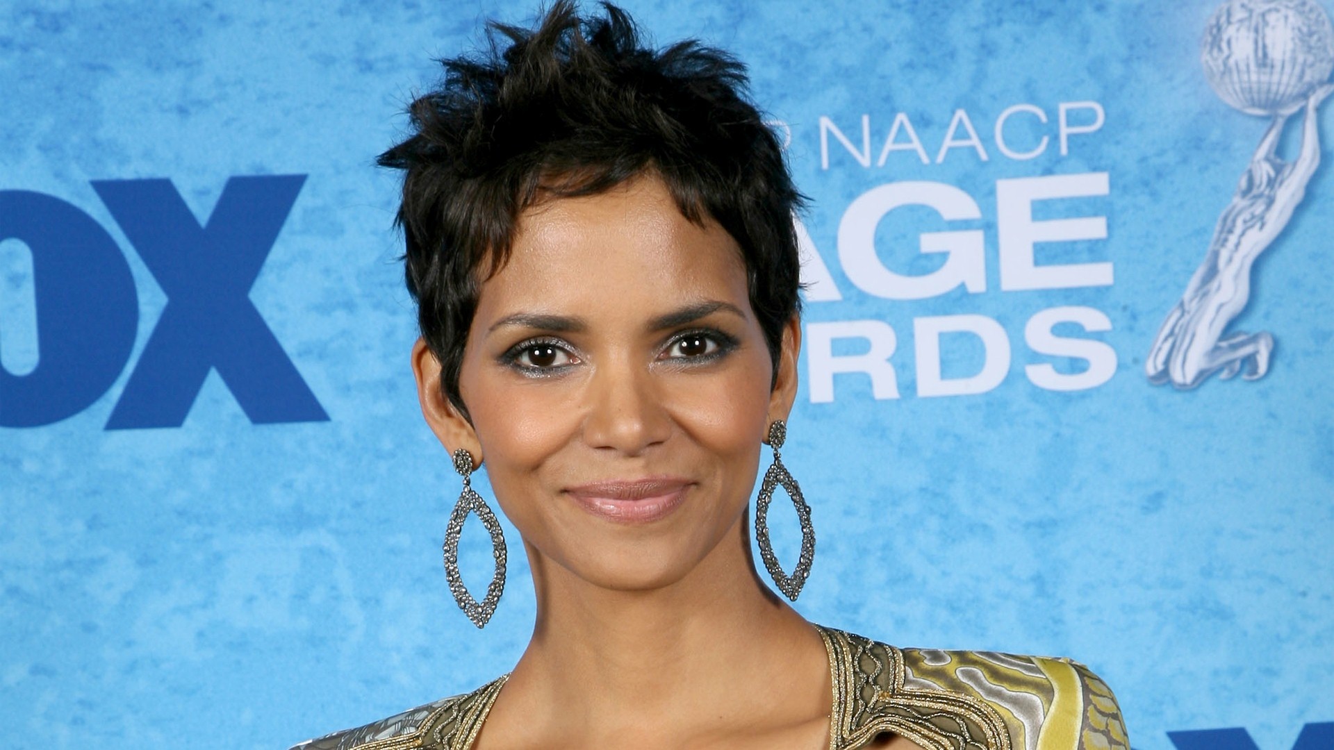 Halle Berry: American film actress, the first African American to win the Academy Award for best actress. 1920x1080 Full HD Wallpaper.