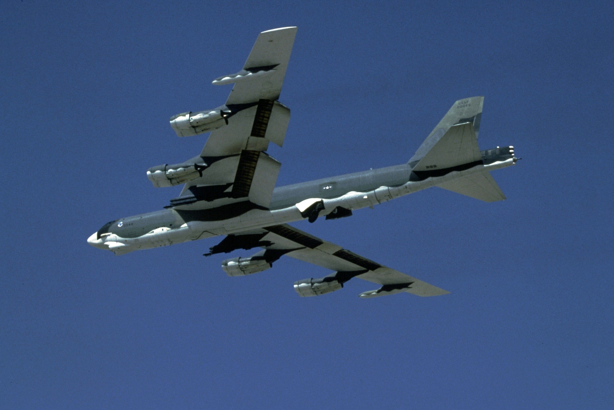 Boeing B-52, Air Force Fact Sheet, 2000x1340 HD Desktop