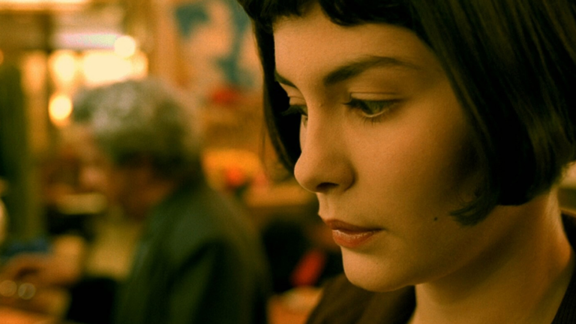 Amelie: The film tells the story of a shy waitress, played by Audrey Tautou. 1920x1080 Full HD Background.