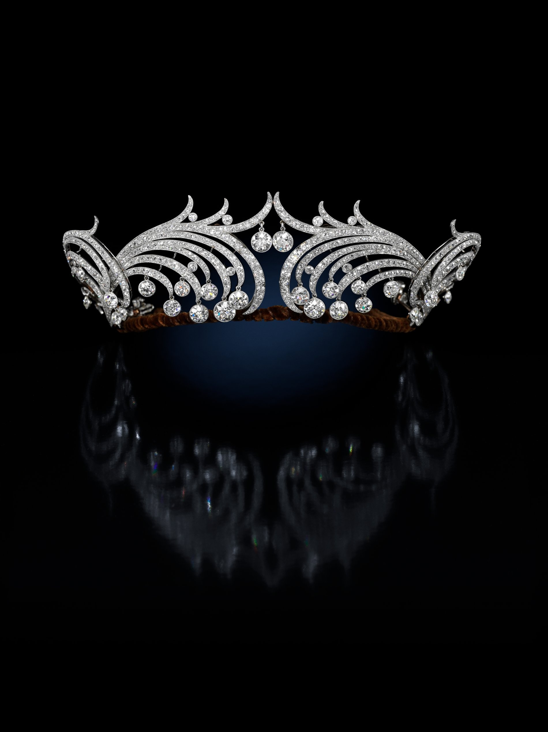 Queen Elizabeth II's Jubilee: the Windsor tiaras on display in new exhibit 1900x2540