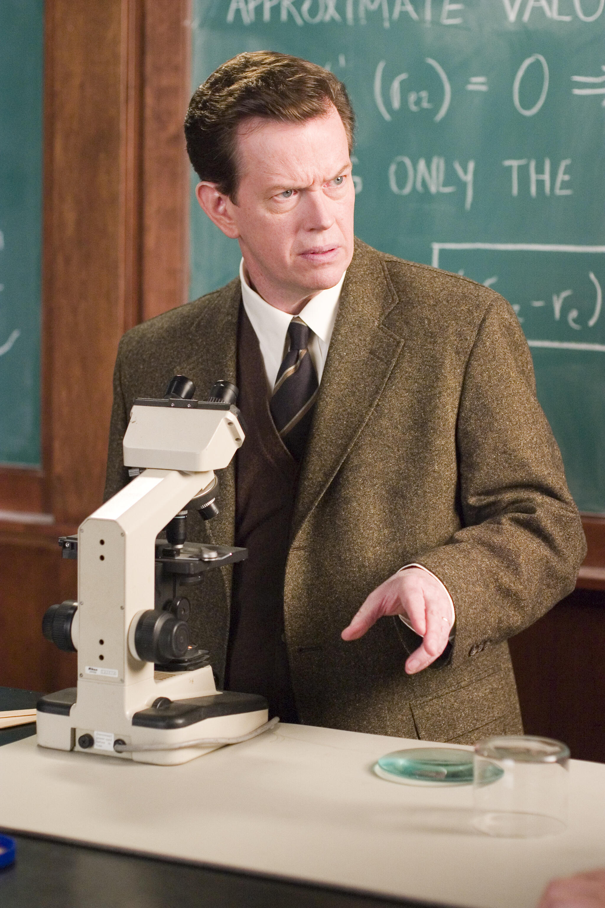 Dylan Baker, Curt Connors, 2050x3080 HD Phone