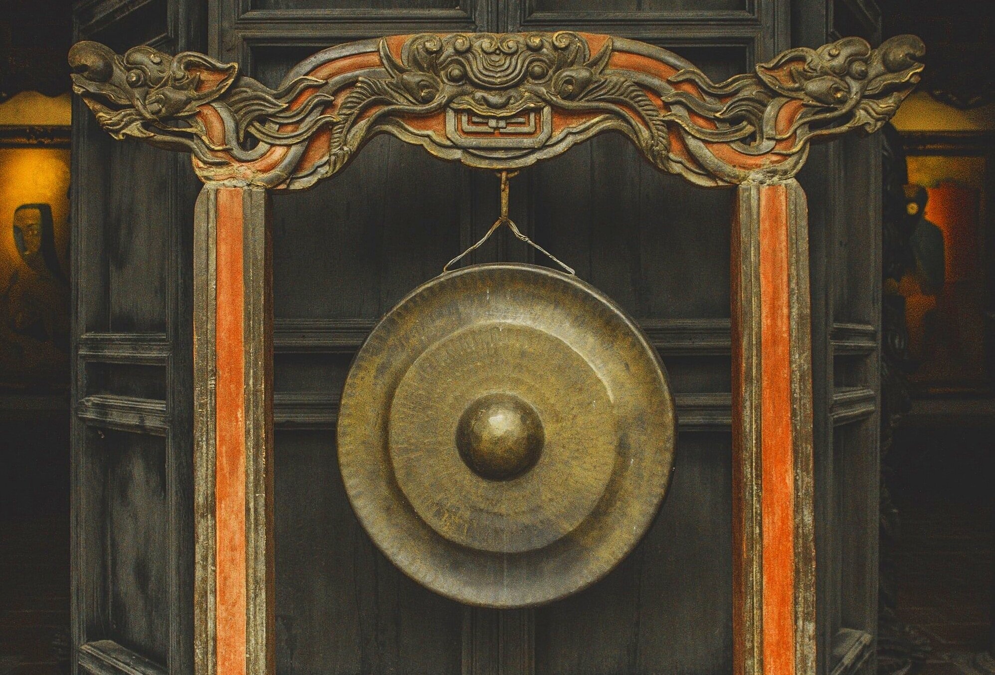 Gong: Music instruments, Sound used for healing, A type of inactive meditation. 2000x1360 HD Background.