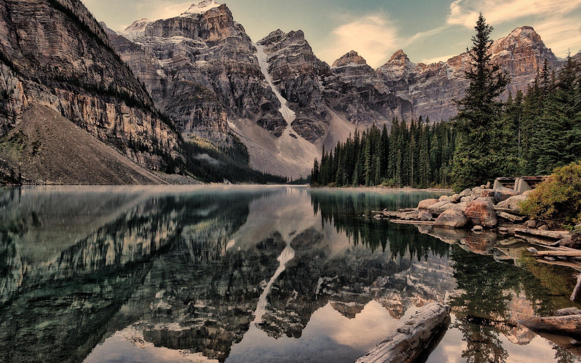 Moraine Lake, Natural splendor, Alpine wonderland, Tranquil reflections, 1920x1200 HD Desktop