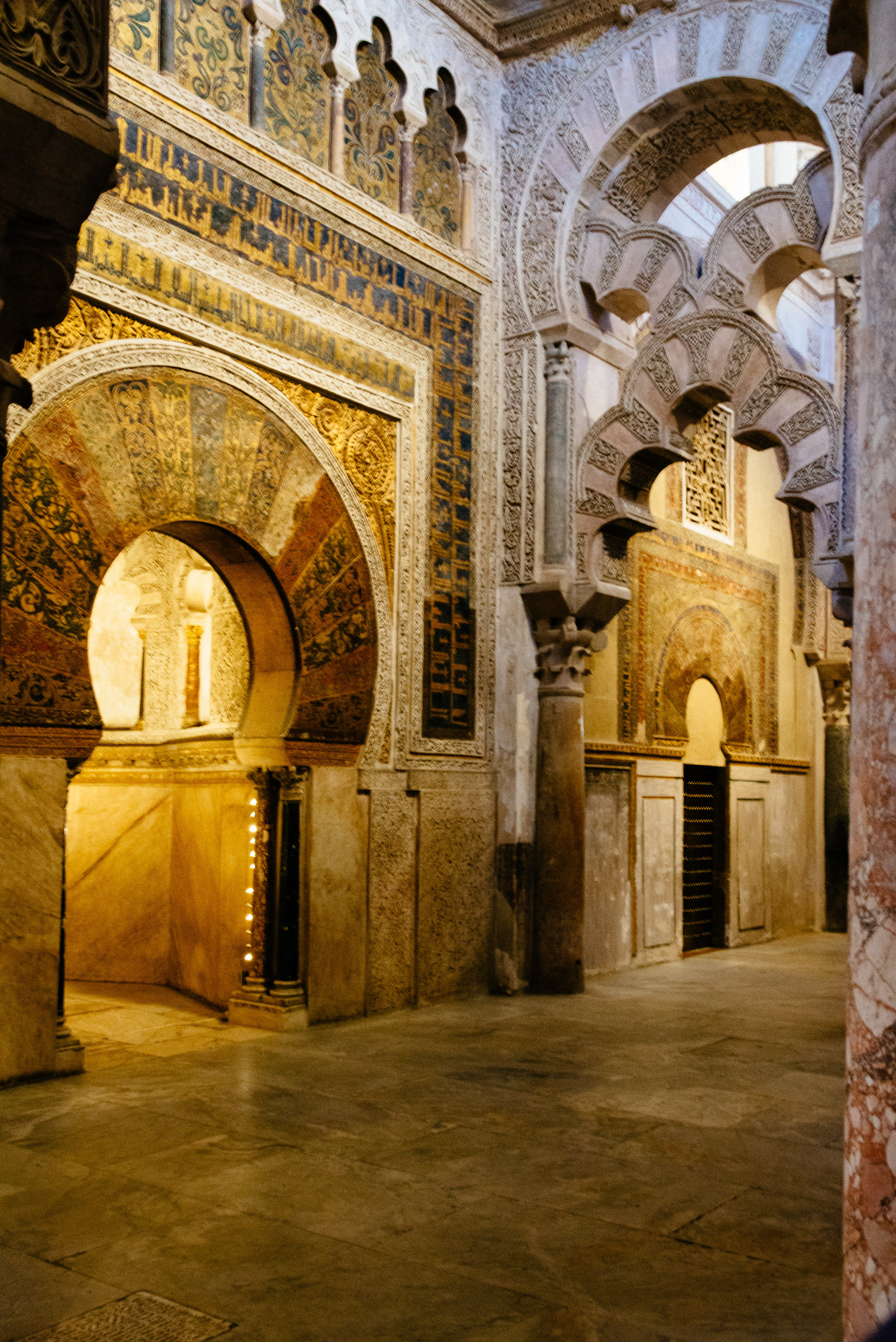 Fesselnde Bilder der Moschee von Córdoba, 1740x2600 HD Handy