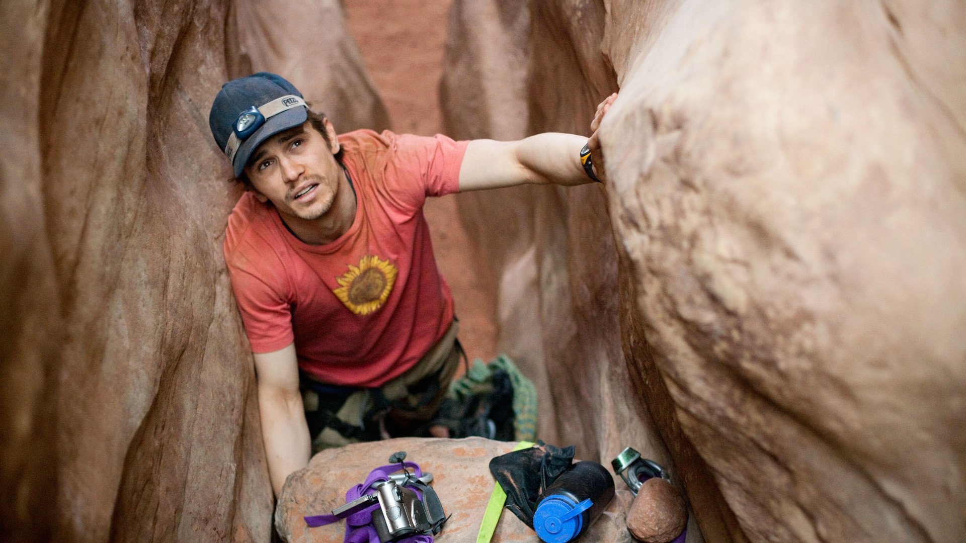 127 Hours: James Franco as Aron Ralston, known for cutting off part of his right arm. 1920x1080 Full HD Wallpaper.