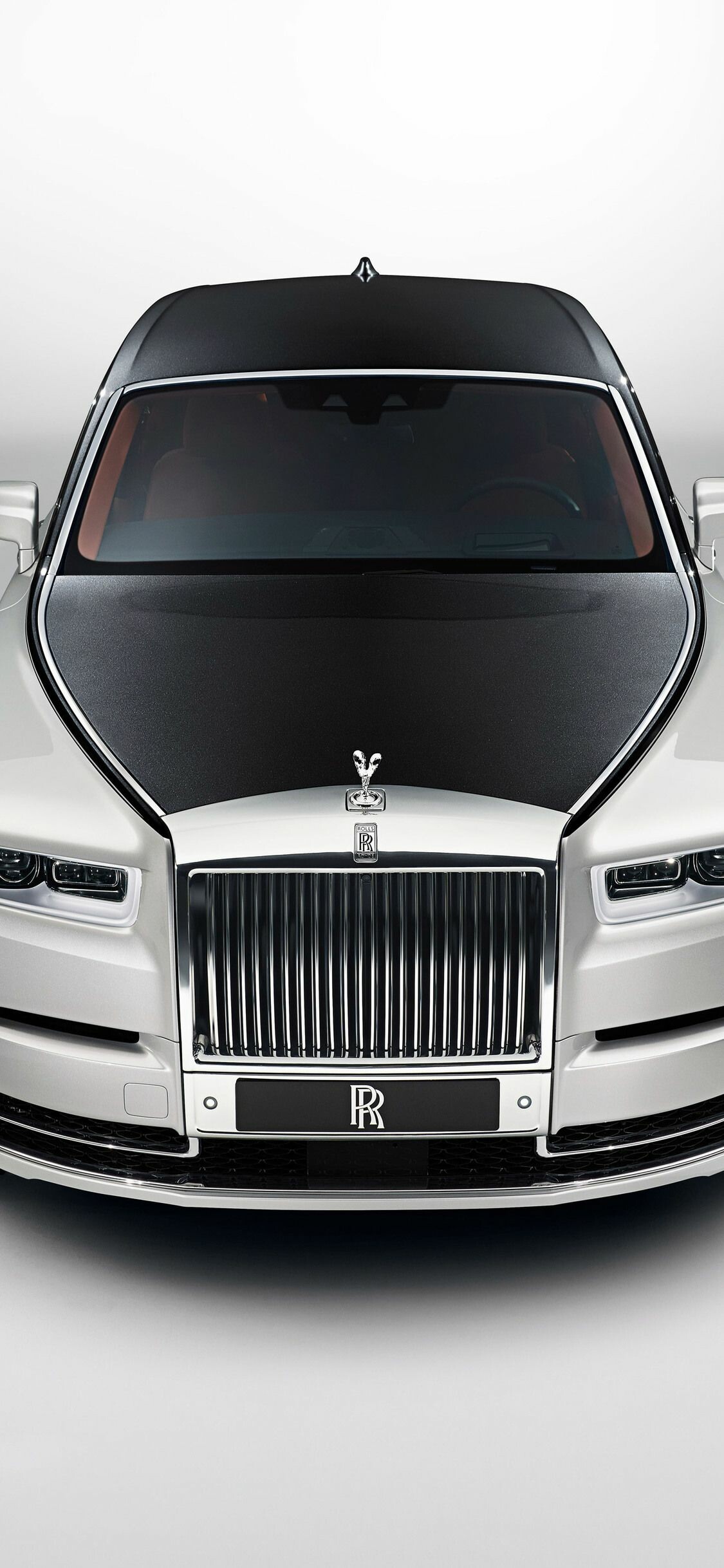 Rolls-Royce: Volkswagen produced the company's branded vehicles between 1998 and 2003, Phantom. 1130x2440 HD Wallpaper.