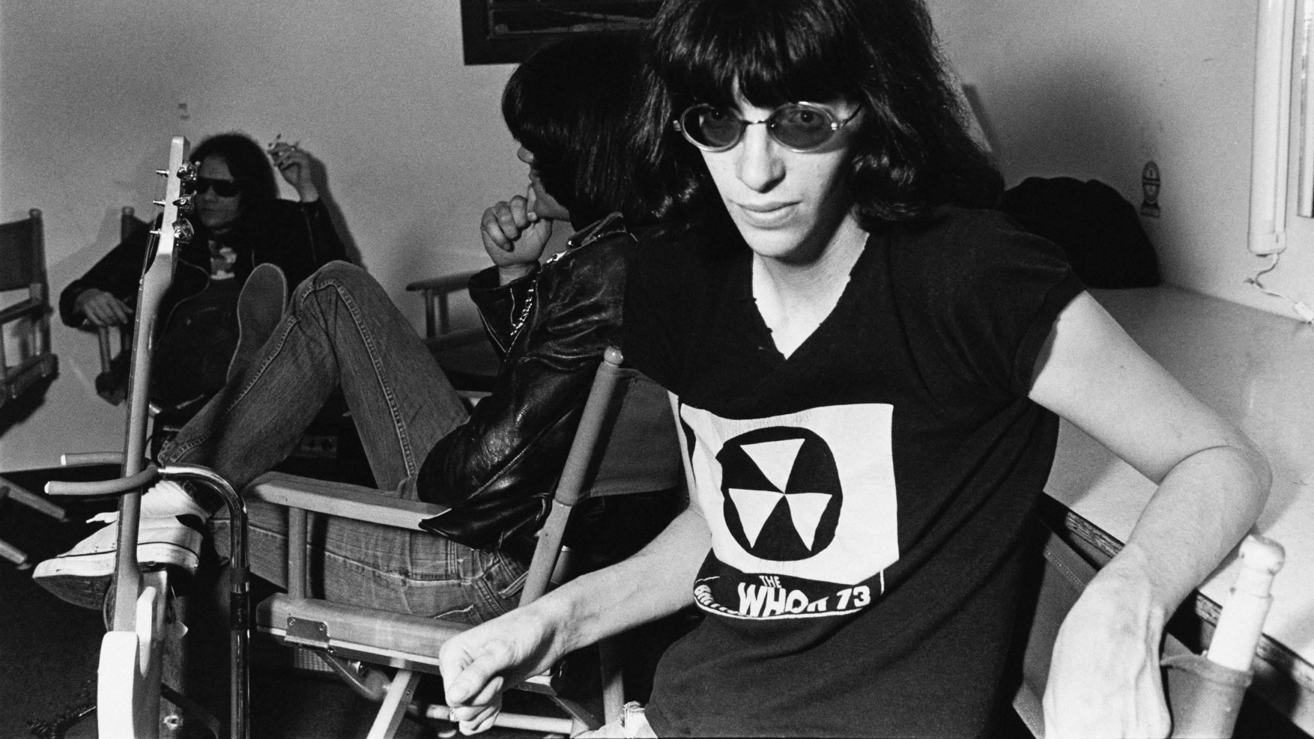 Ramones Band, New Netflix biopic, I slept with Joey Ramone, 2560x1440 HD Desktop