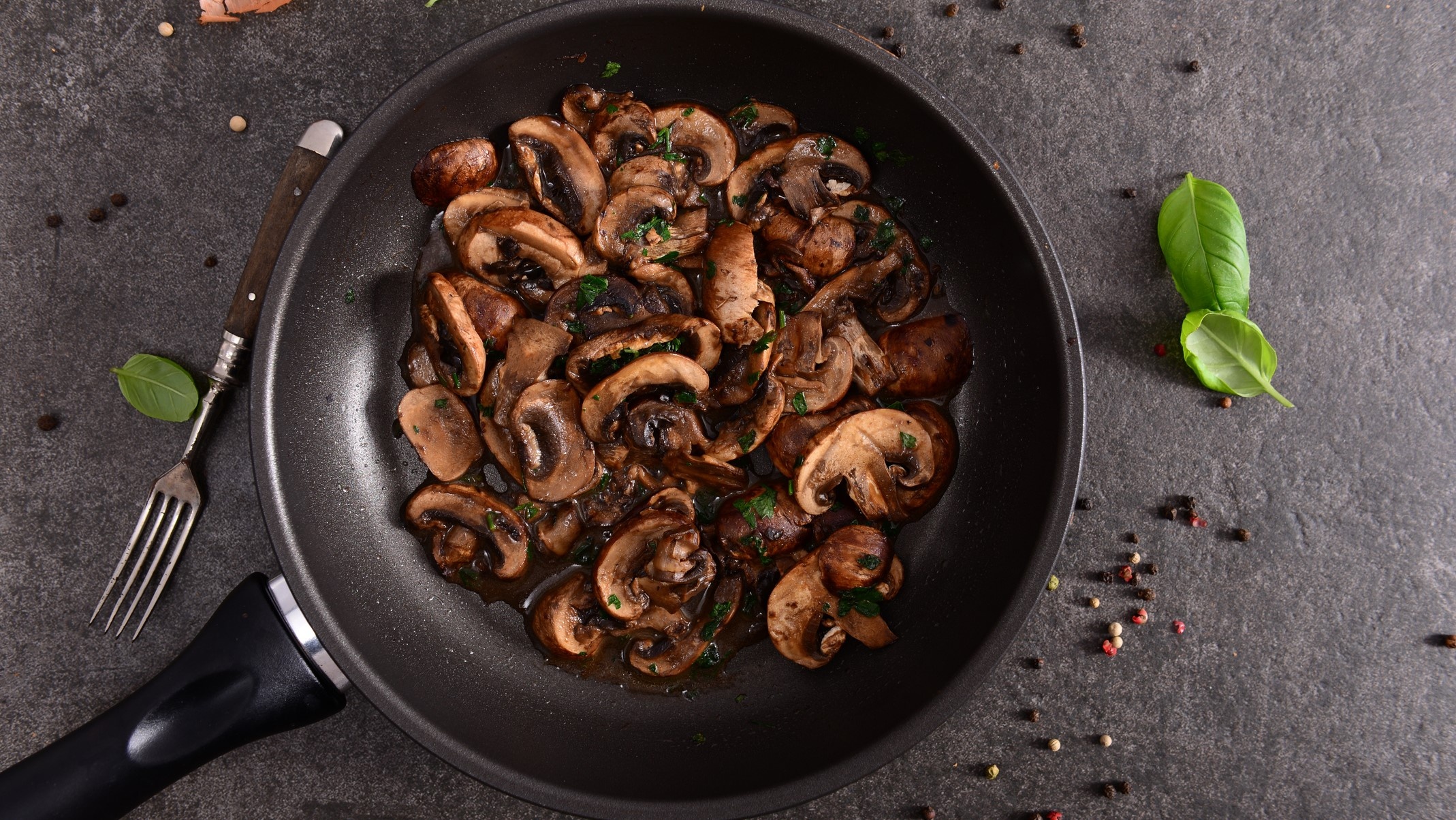 Mushrooms with herb chili sauce, Eat Club's specialty, Fiery and flavorful, Perfect side dish, 2140x1210 HD Desktop