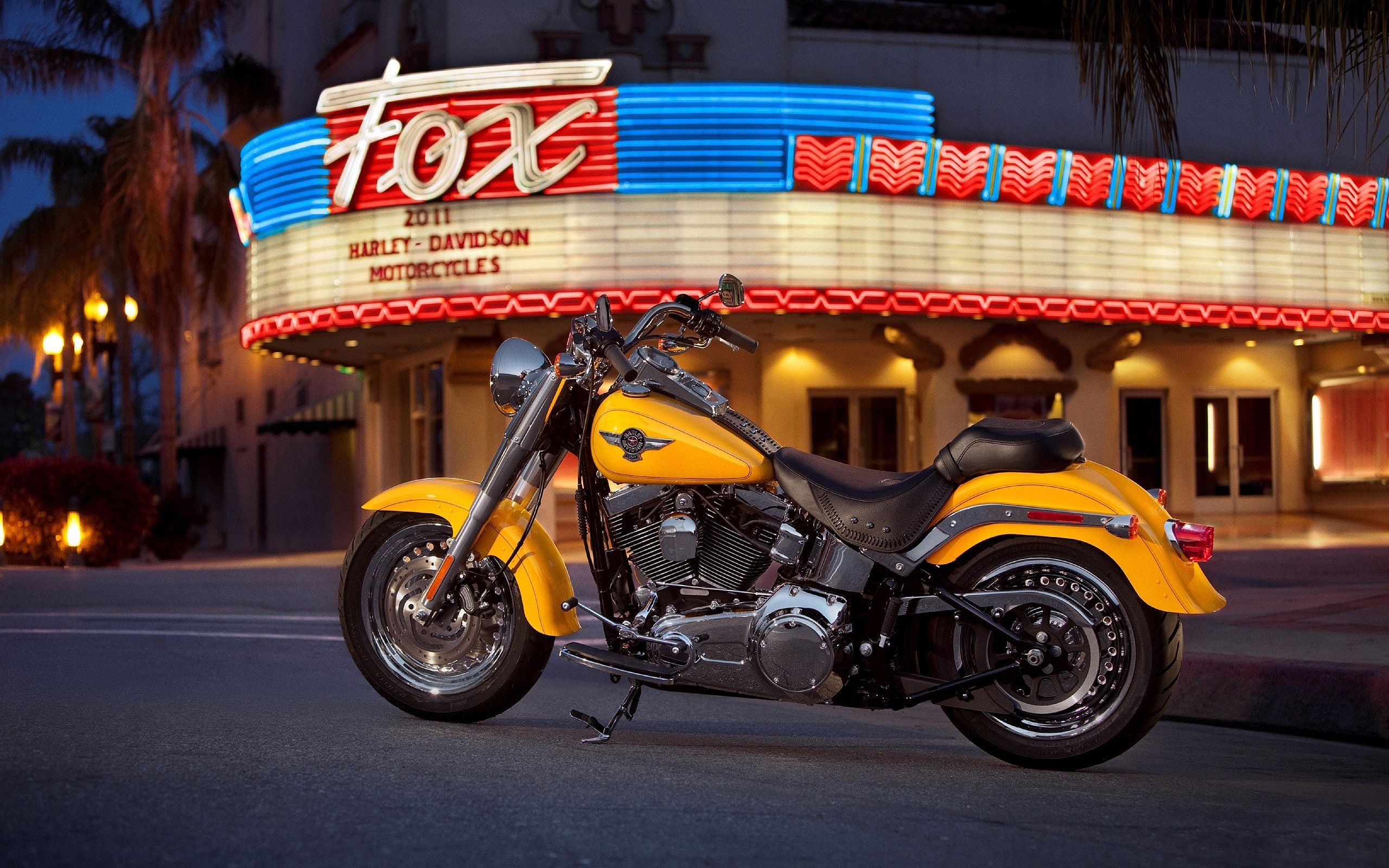 Harley Bikes (Auto), Harley Motorcycle, Roaring engines, 2560x1600 HD Desktop