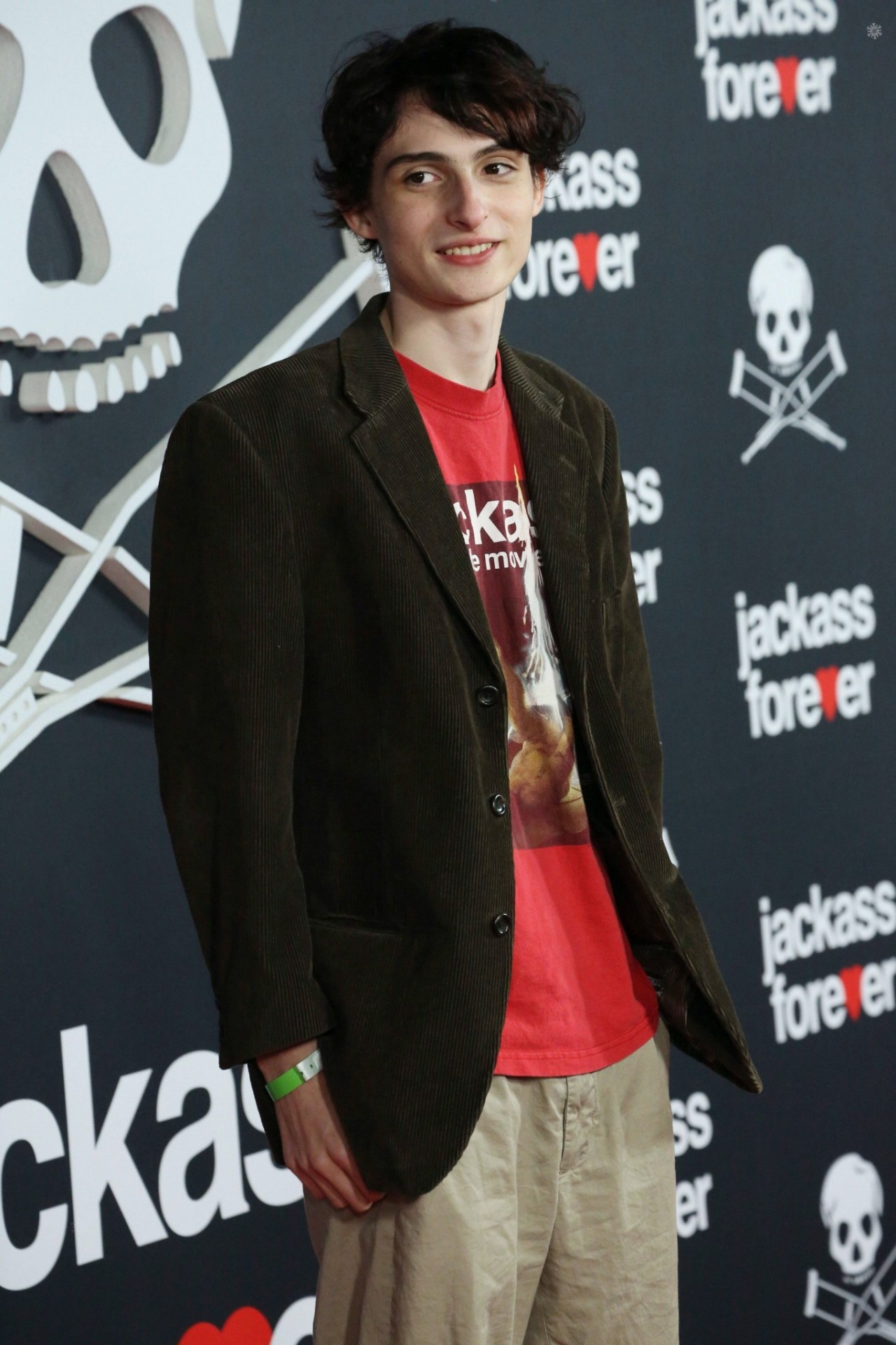 Finn Wolfhard, TV shows premiere, Celebrity appearance, Red carpet, 1280x1920 HD Phone