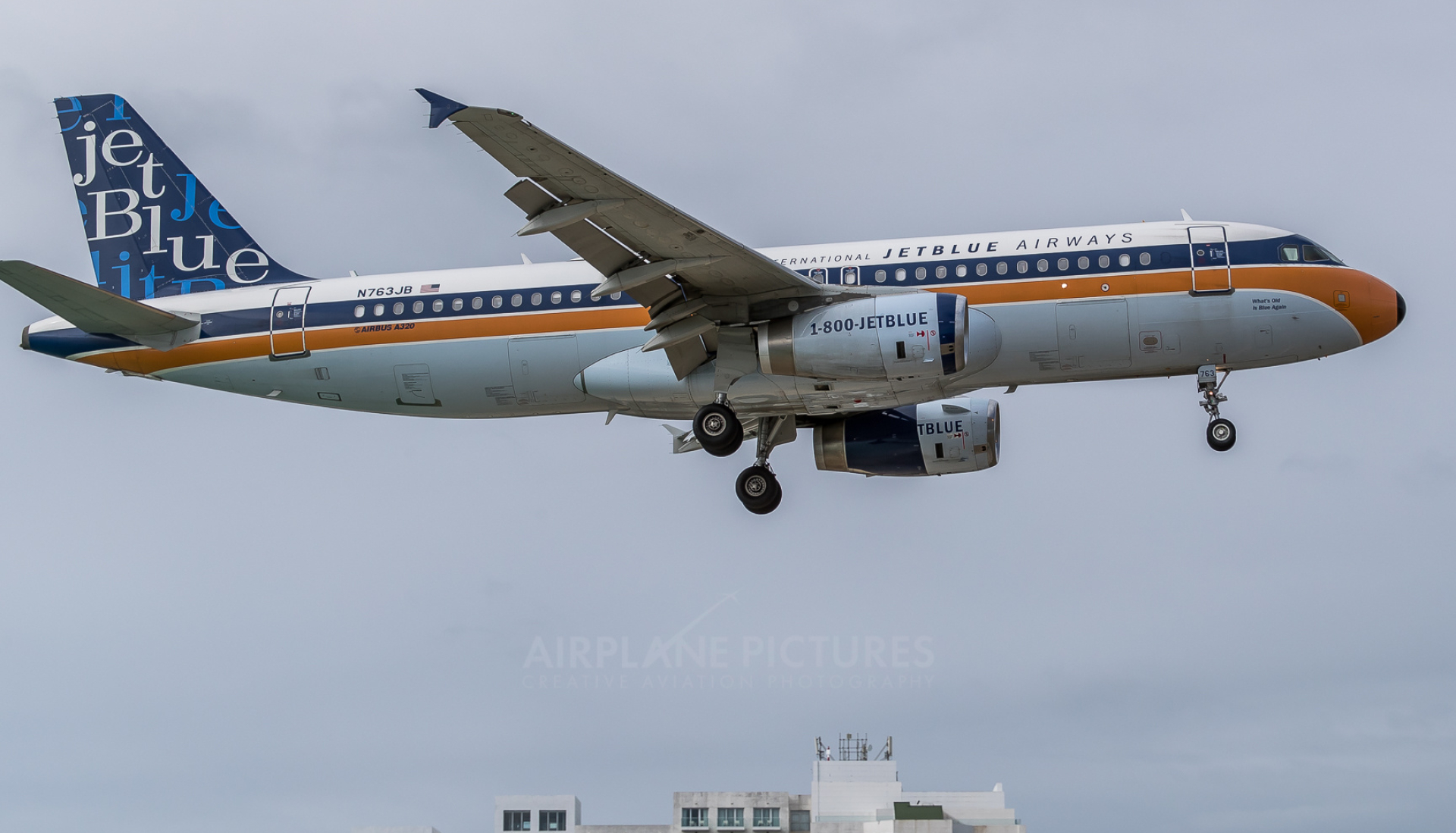 JetBlue Airways, Sint Maarten Princess Juliana Intl, Airbus A320, Aviation photography, 1920x1100 HD Desktop