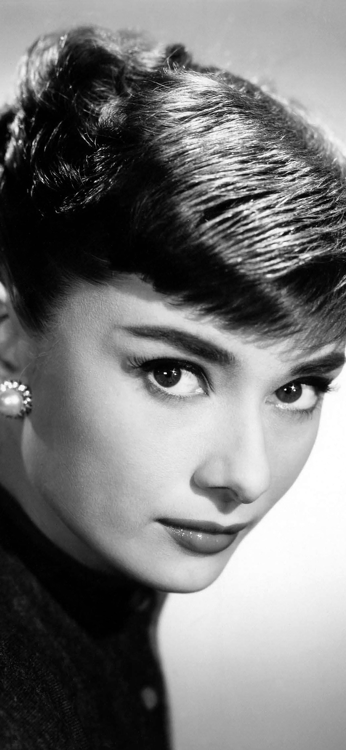 Sexy and glamorous, Celebrity icon, Classic elegance, Audrey Hepburn, 1130x2440 HD Phone