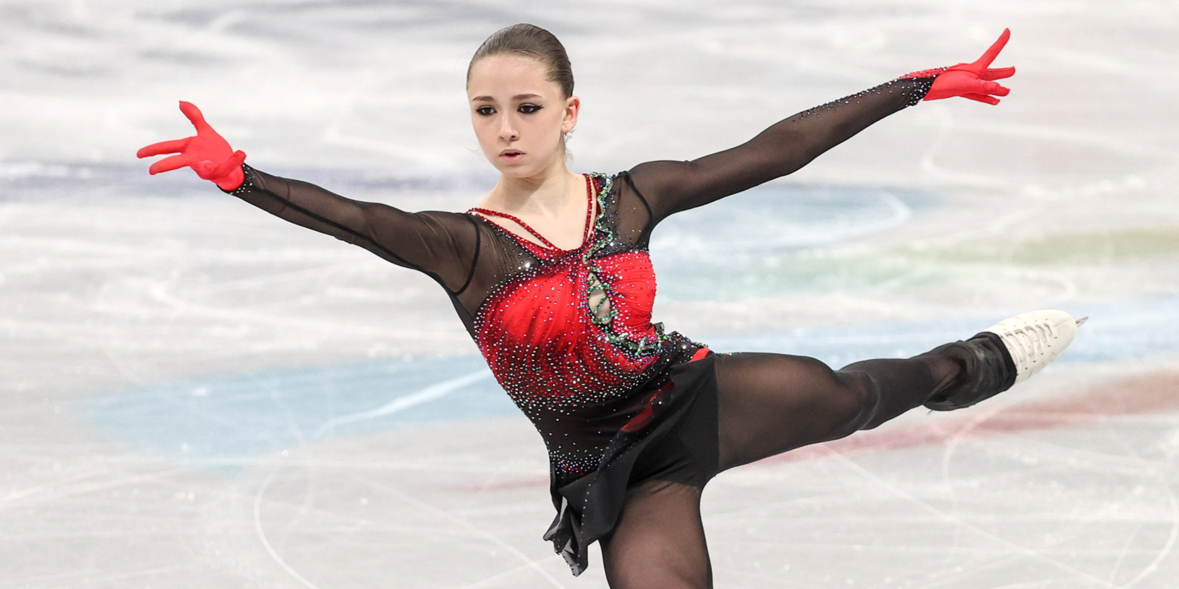 Single Skating: Kamila Valieva, The first female skater to break the 250-, 260- and 270-point thresholds in the total score. 2400x1200 Dual Screen Wallpaper.