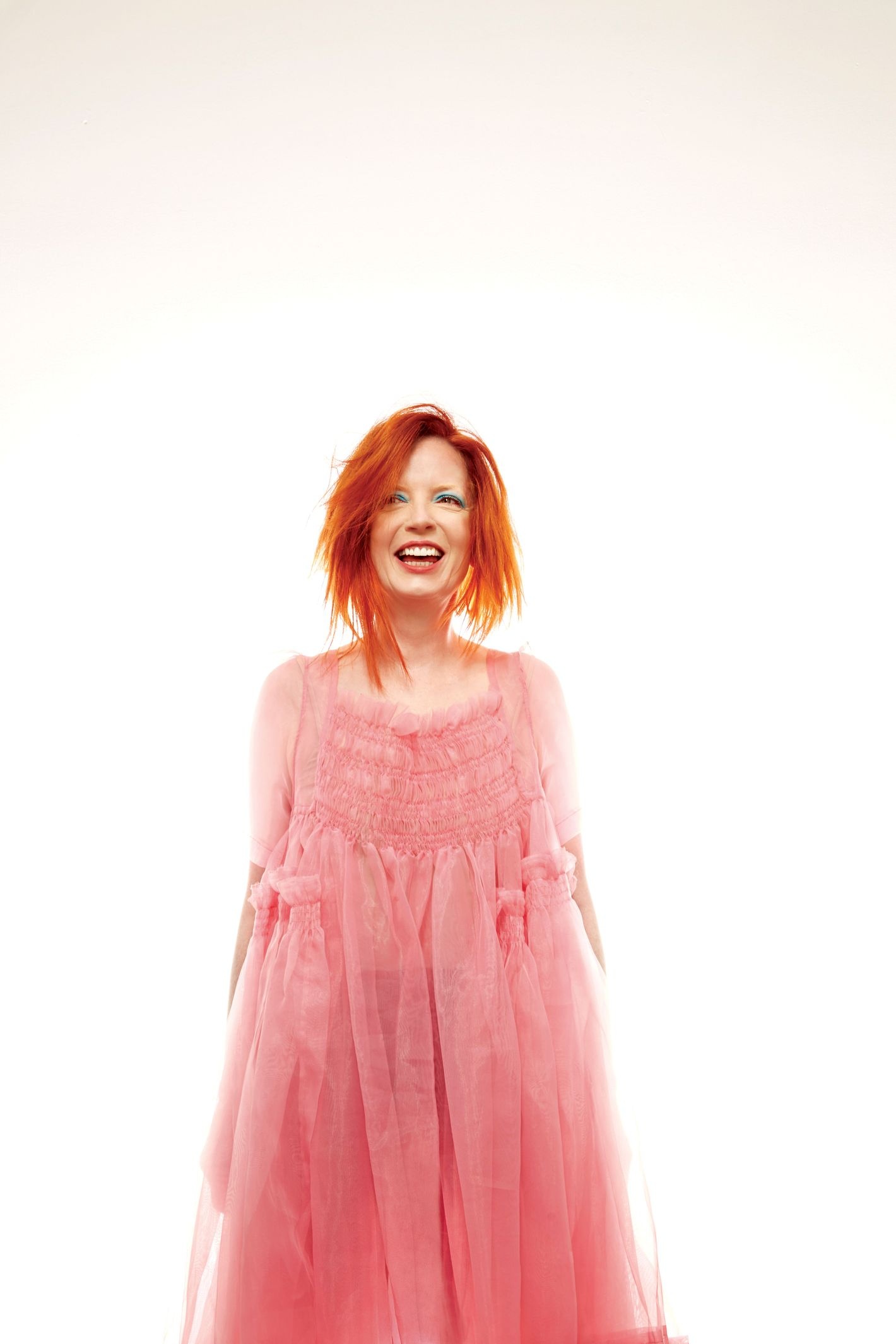 Shirley Manson, Cementing her place, Female rockstar, Bold and fearless, 1420x2130 HD Handy