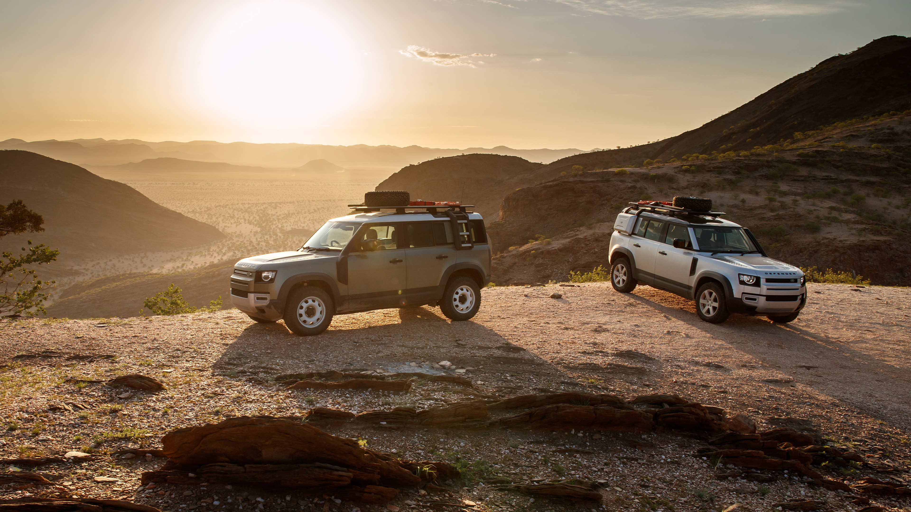 Land Rover Defender, Vehicle in desert sunset, Off-road capabilities, HD wallpapers, 3840x2160 4K Desktop