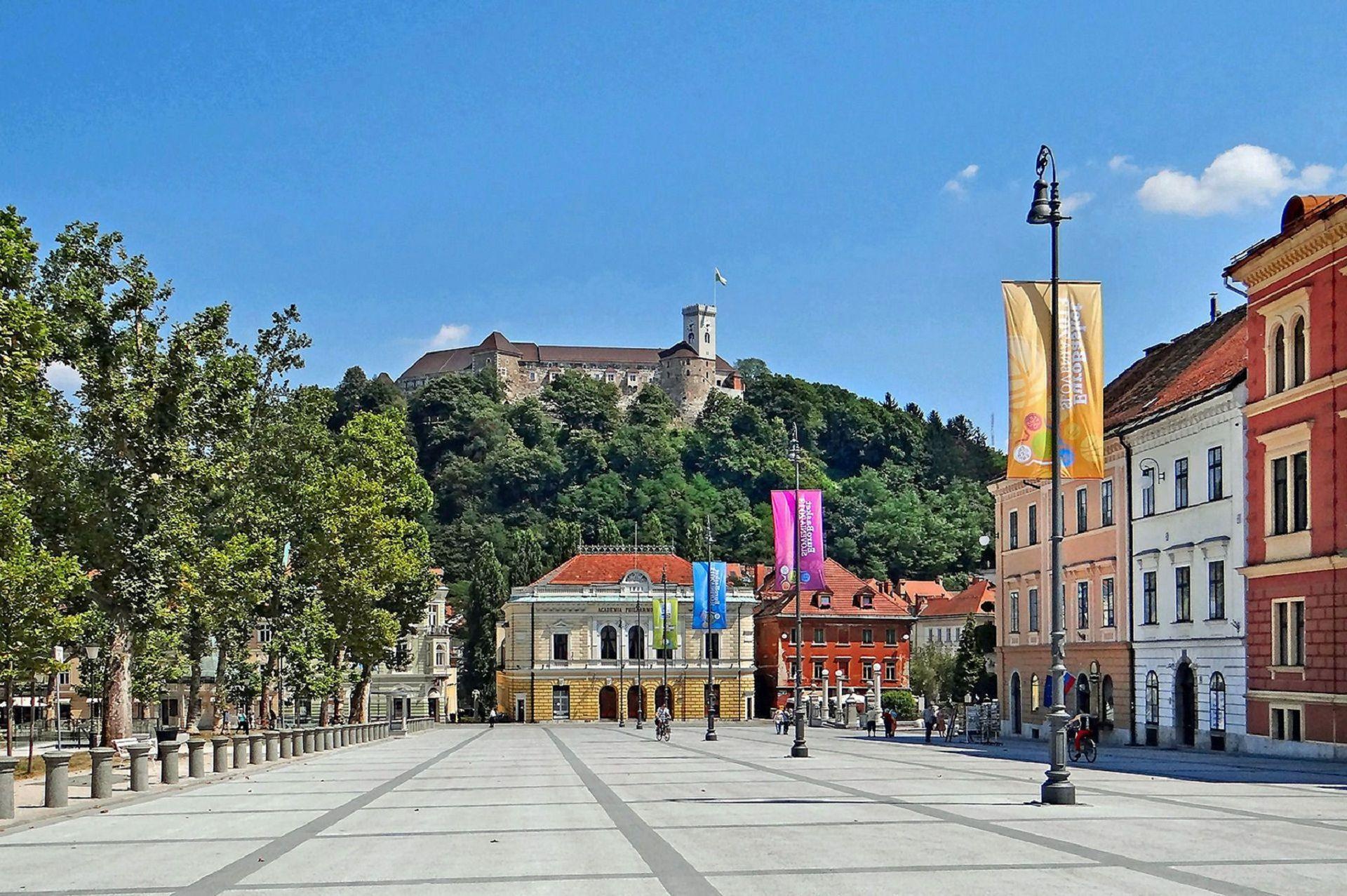 Ljubljana architecture, Slovenian capital, Travel destination, Beautiful cityscape, 1920x1280 HD Desktop
