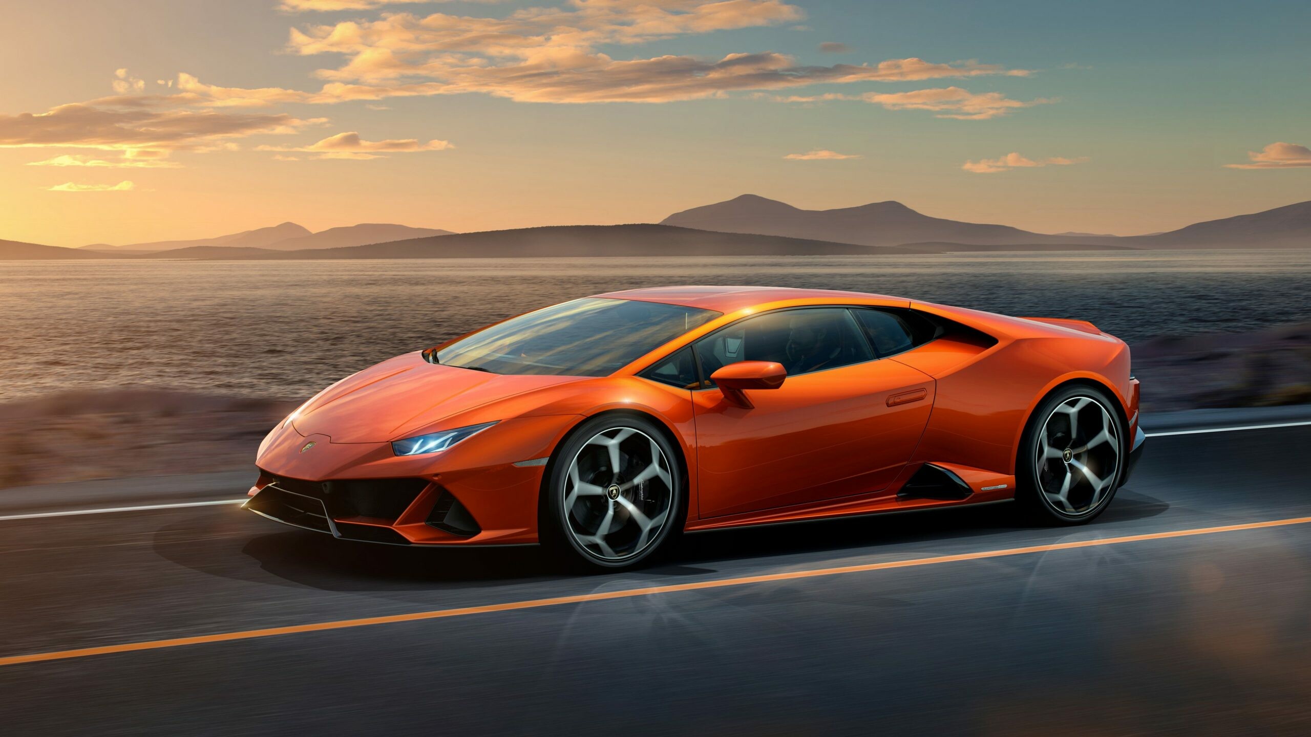 Lamborghini: Huracan, The Countach LP500 S was the first Countach variant to be officially sold in the U.S.. 2560x1440 HD Wallpaper.