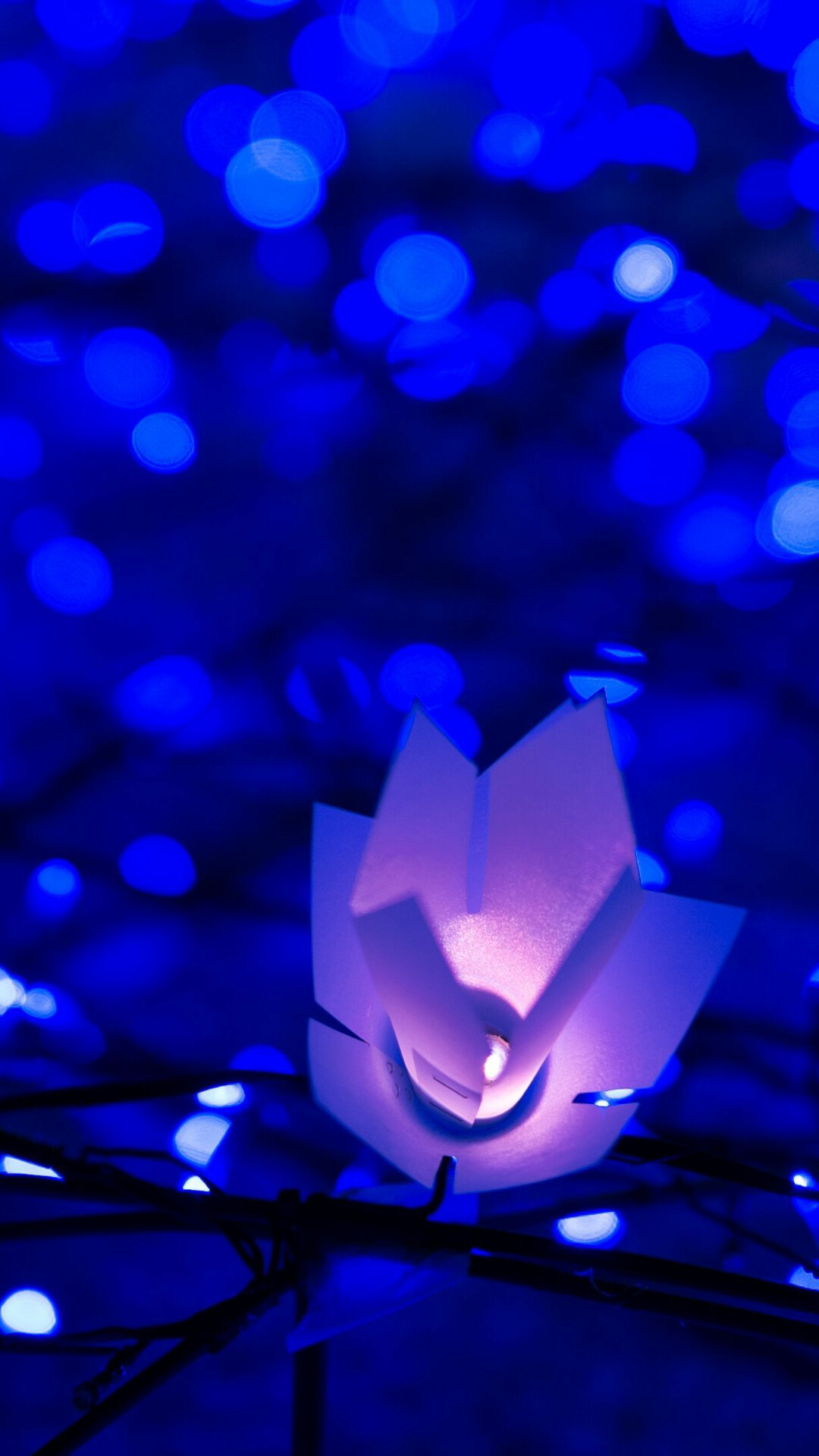 Garland: The illumination made specifically for the Christmas season. 1080x1920 Full HD Background.