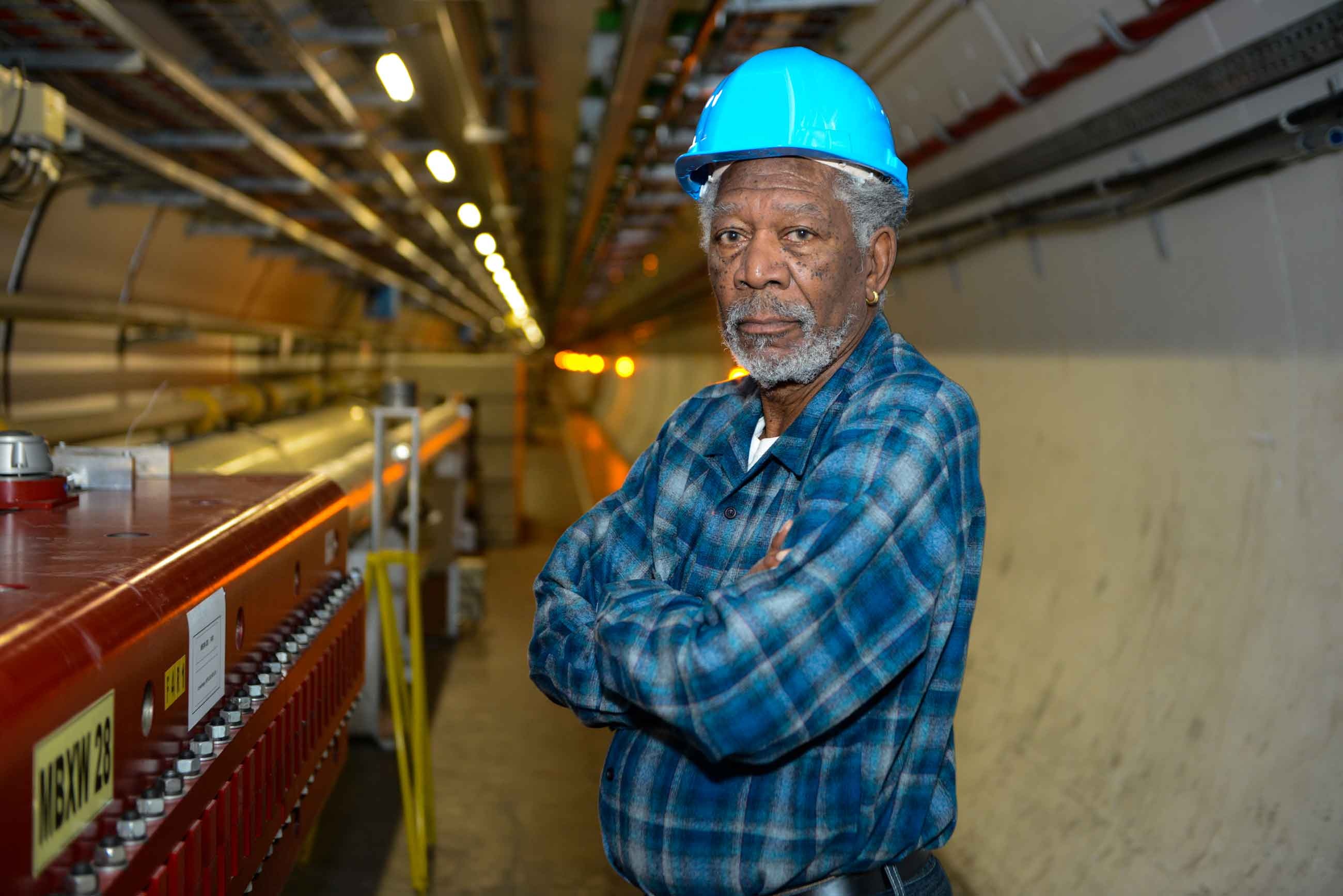 Morgan Freeman, The Tunnel, CERN document server, Fascinating project, 2600x1740 HD Desktop
