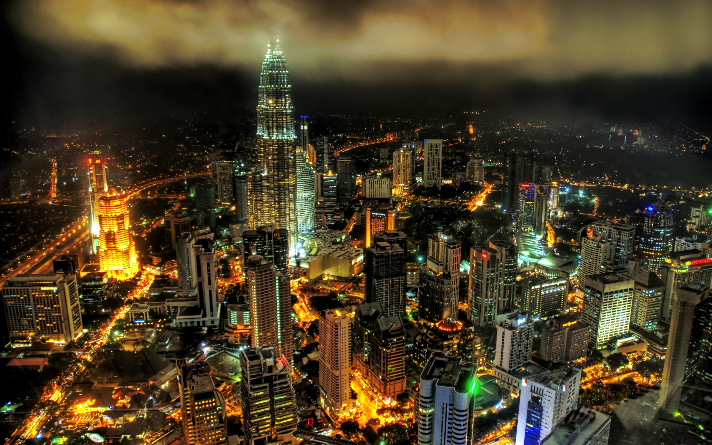 Kuala Lumpur, Petronas Towers, MacBook Air, 2880x1800 HD Desktop