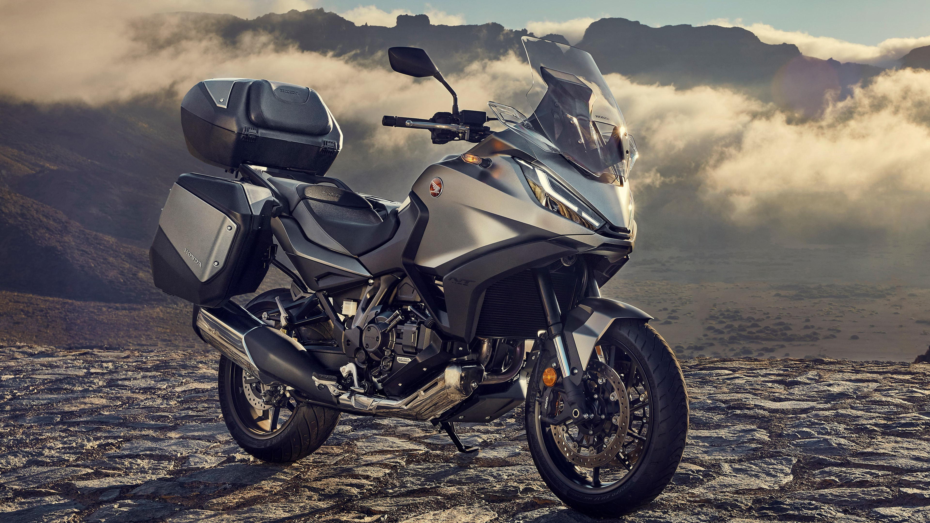 Honda NT1100, Impressive performance, 2022 model, Motorcycle photos, 3840x2160 4K Desktop